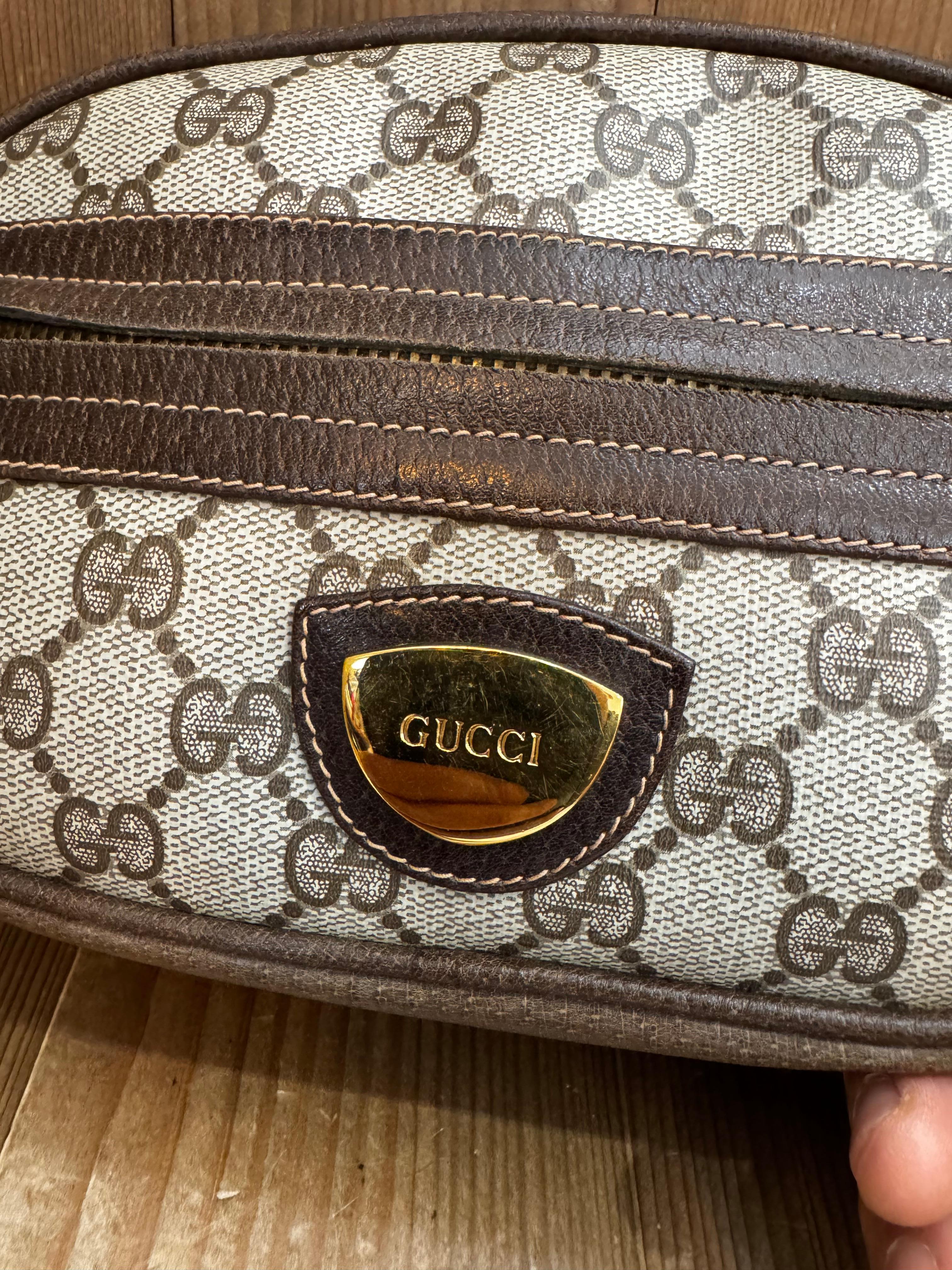 1970 Vintage GUCCI Monogram Canvas Crossbody Bag Brown Unisexe en vente