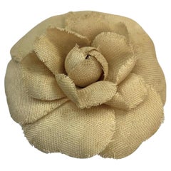 Vintage CHANEL Beige Raw-Edge Linen Camellia Corsage Brooch Pin