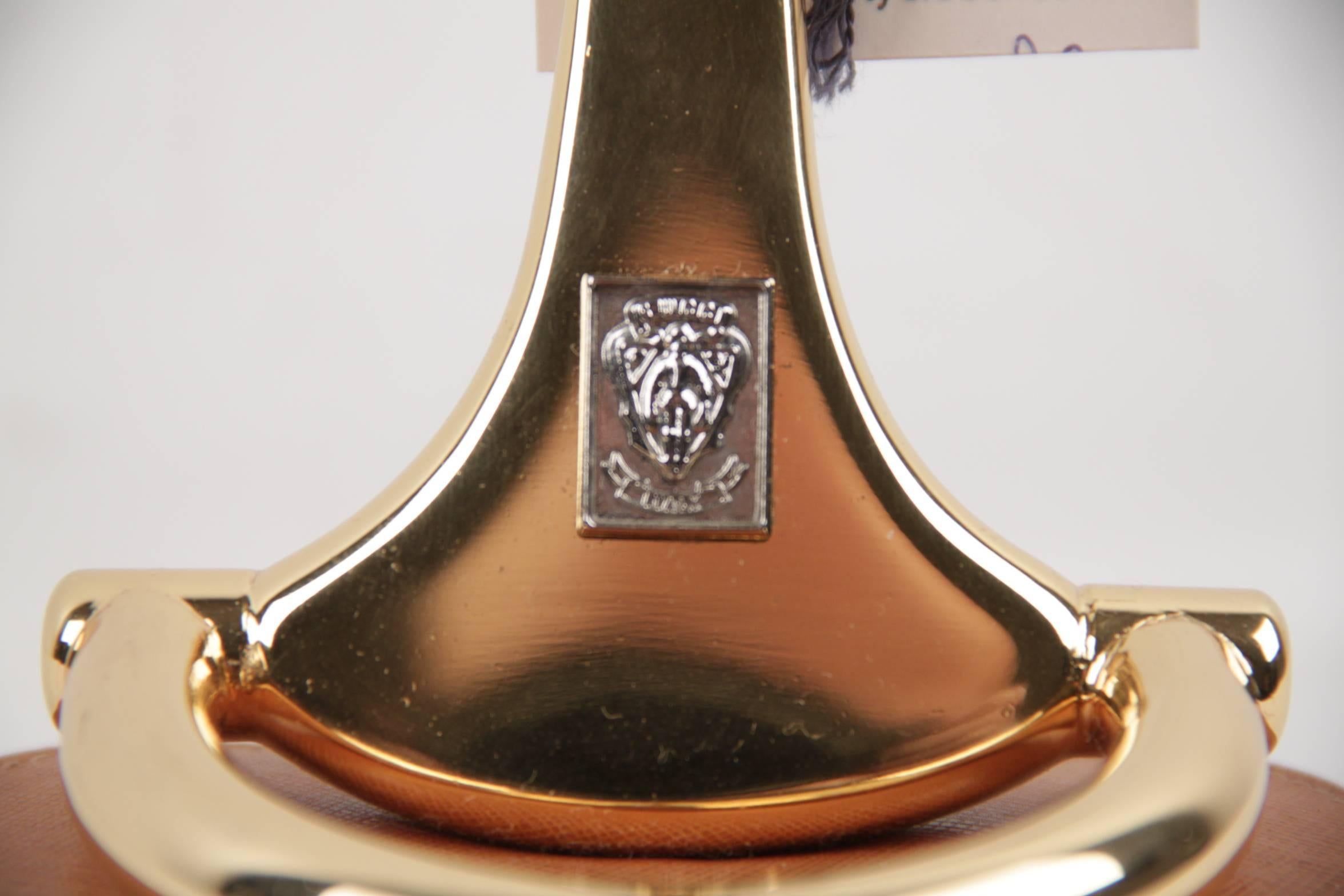 Women's or Men's Gucci Italian Vintage Gold Metal Horsebit Pocket Watch Holder Stand