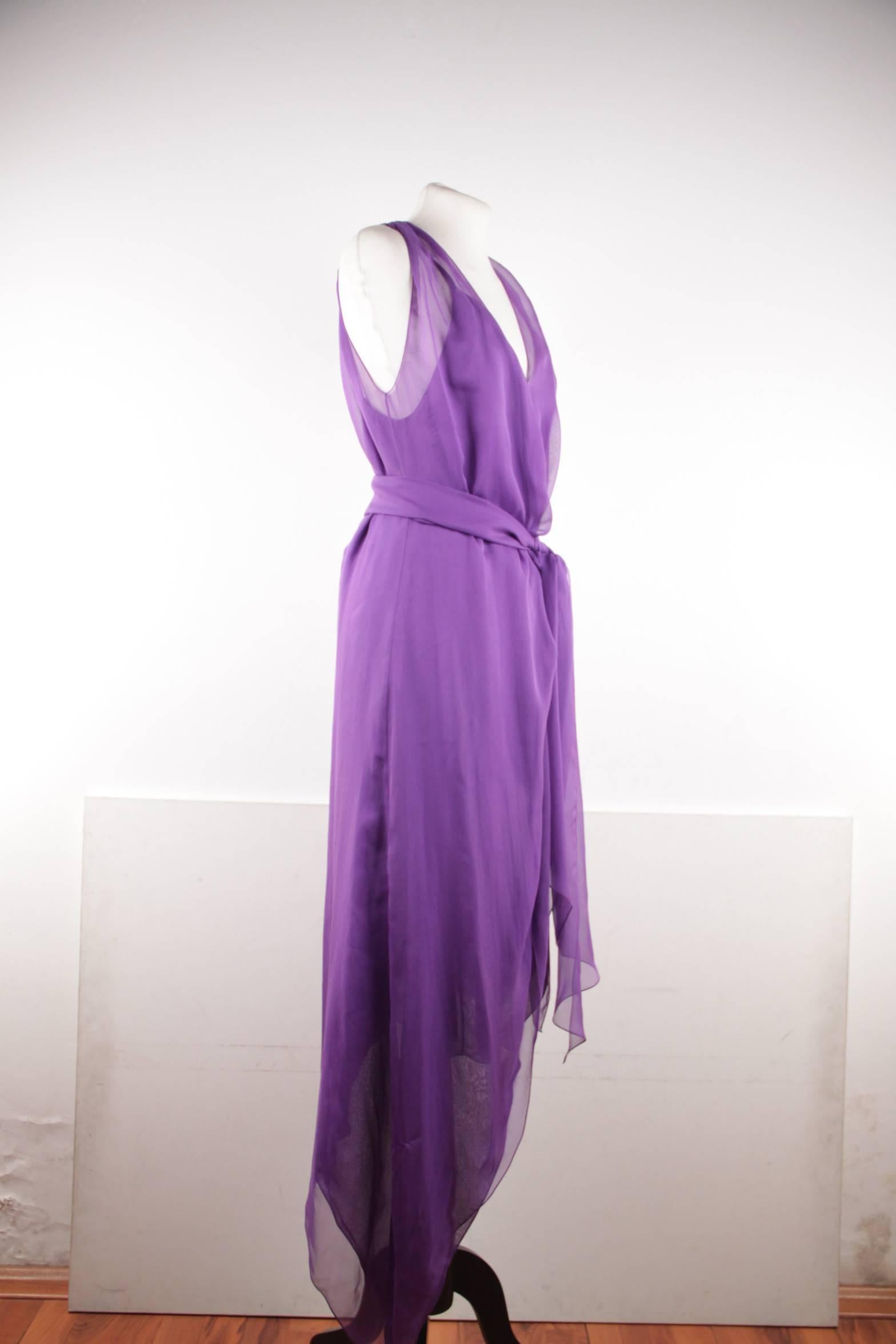CHANEL 2003 Purple Silk Chiffon ASYMMETRICAL Hem LONG DRESS w/ Stole SIZE 40 FR In Good Condition In Rome, Rome