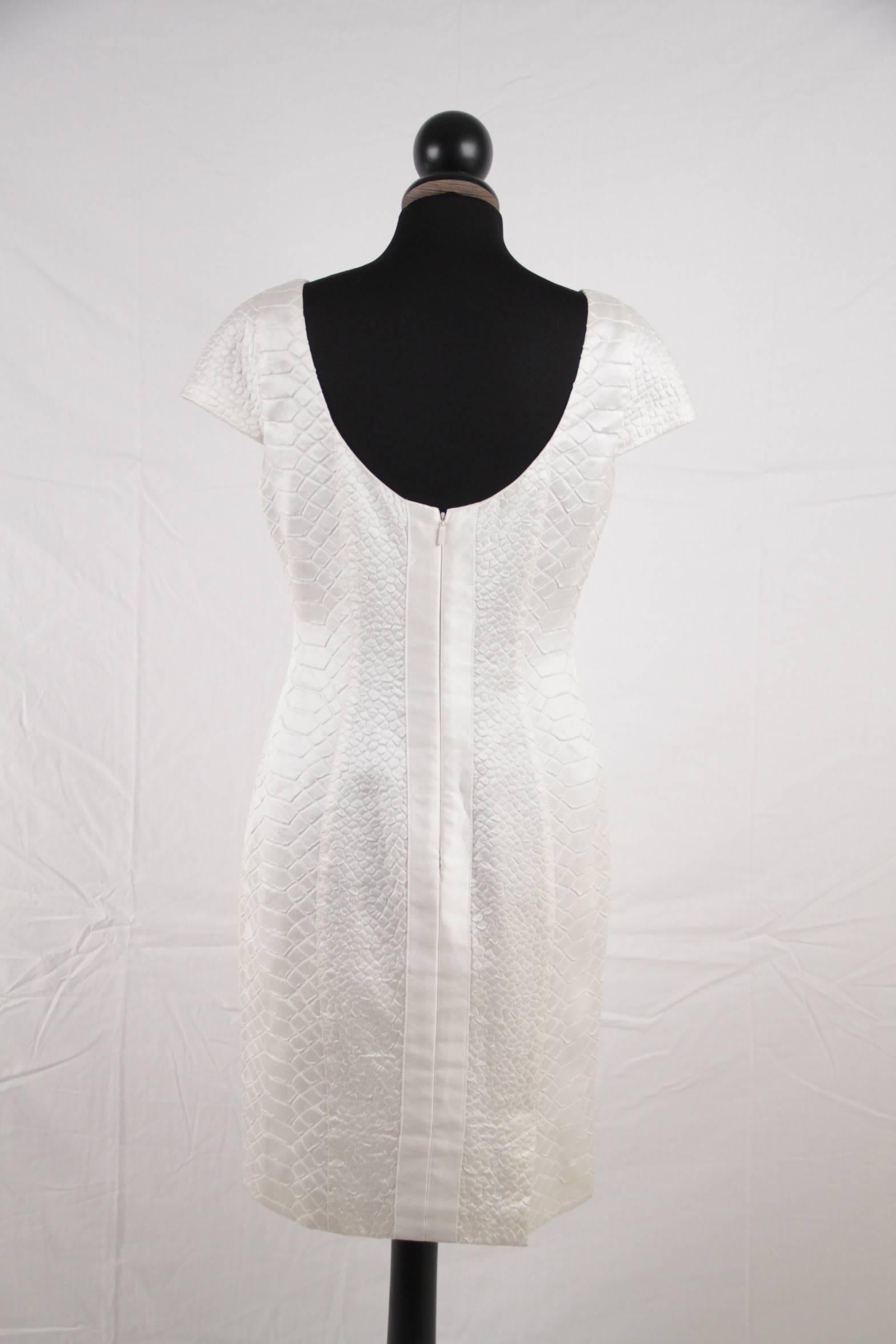 VERSACE White Embossed Cotton & Silk SHEATH DRESS Cap Sleeves SIZE 42 1