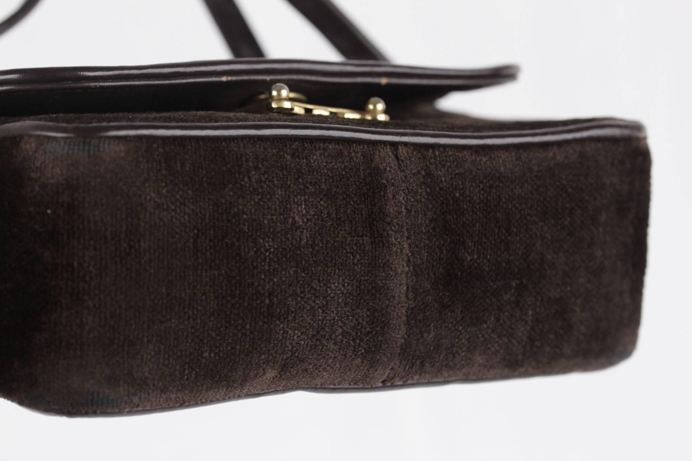 ROBERTA DI CAMERINO VINTAGE Brown & Beige Velvet SHOULDER BAG Handbag In Good Condition In Rome, Rome