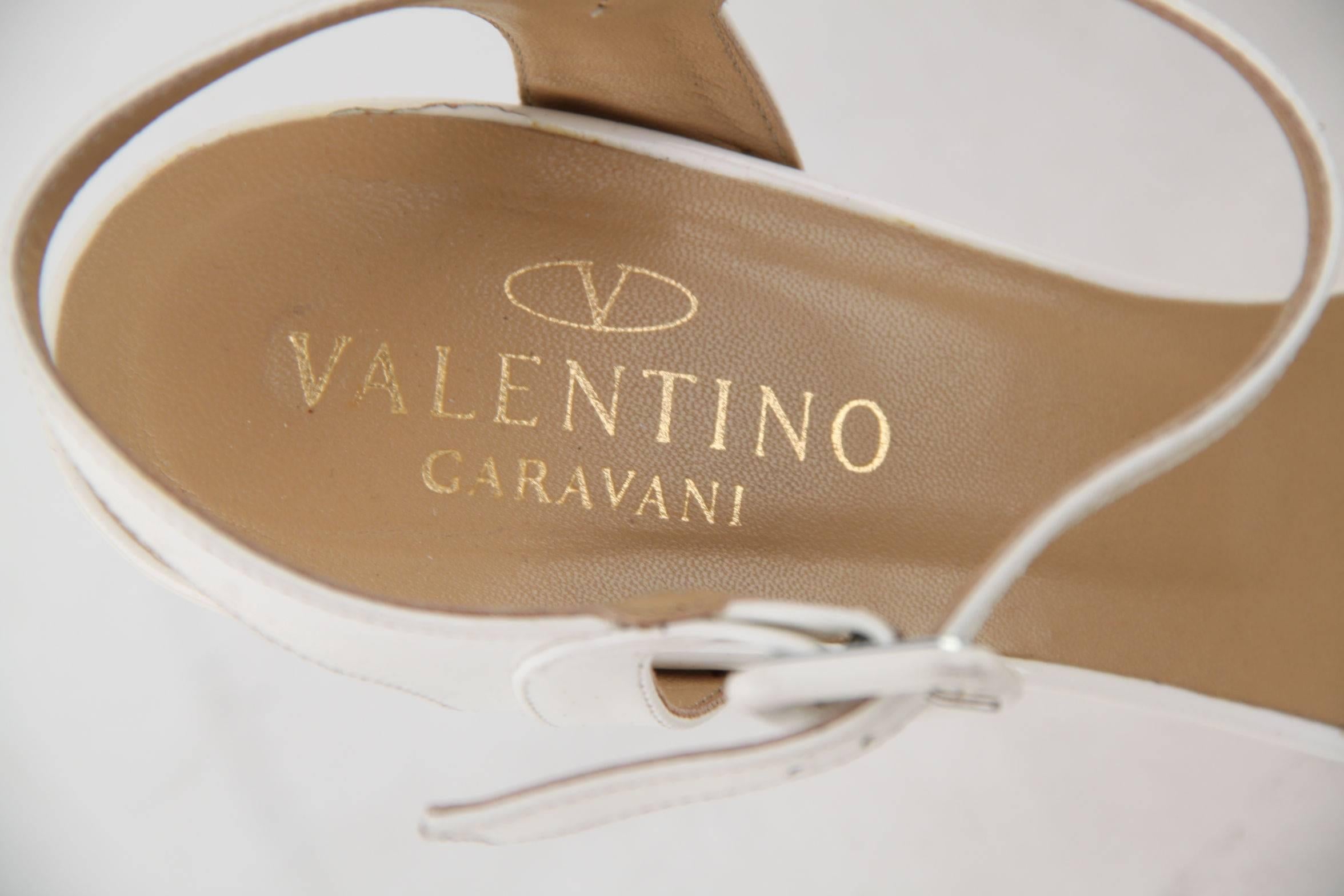  VALENTINO GARAVANI White Patent Leather SANDALS Pumps PLEXIGLASS HEELS Sz 40 2