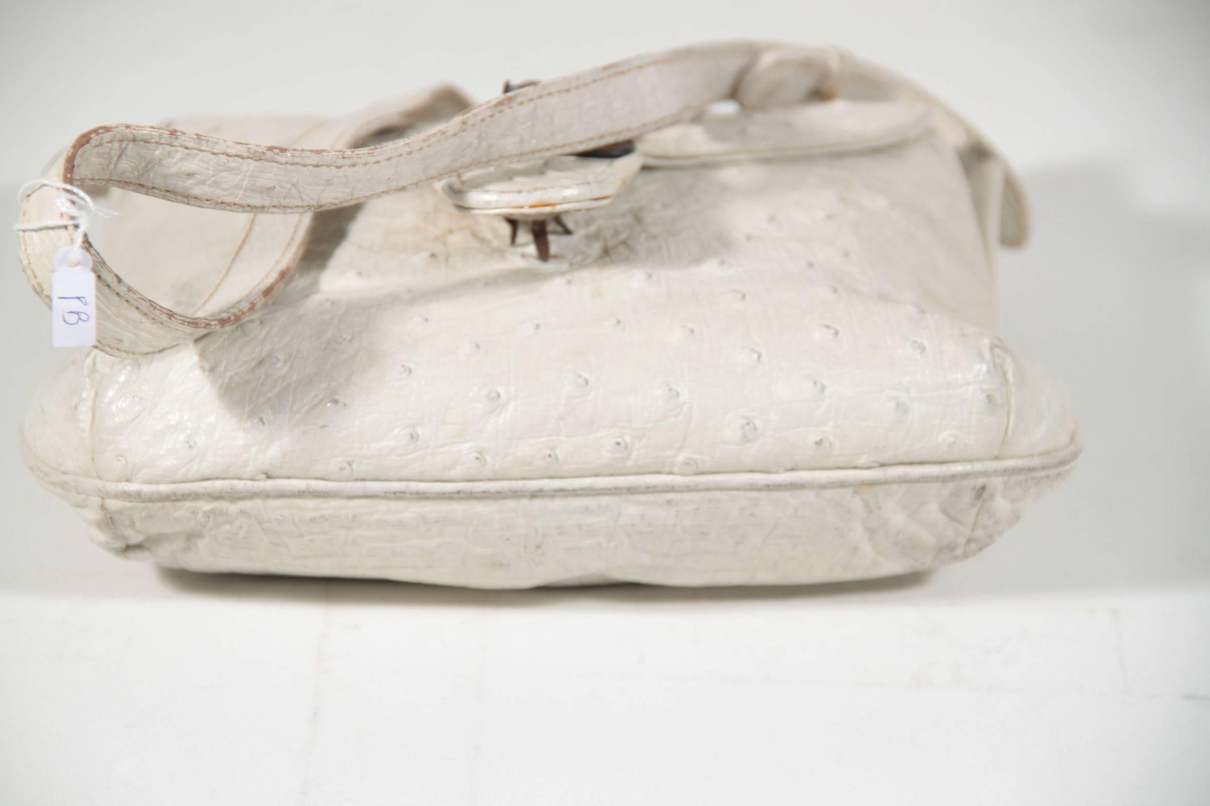 GUCCI  VINTAGE White OSTRICH Leather SHOULDER BAG Enamel Tiger In Good Condition In Rome, Rome