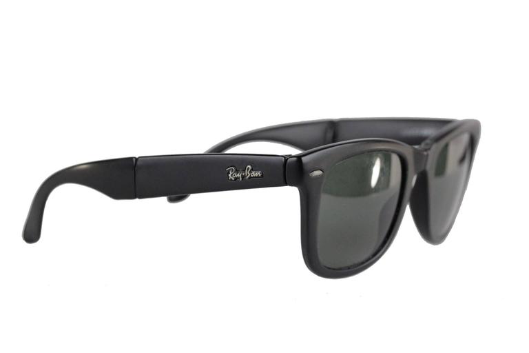 ray ban folding wayfarer matte black