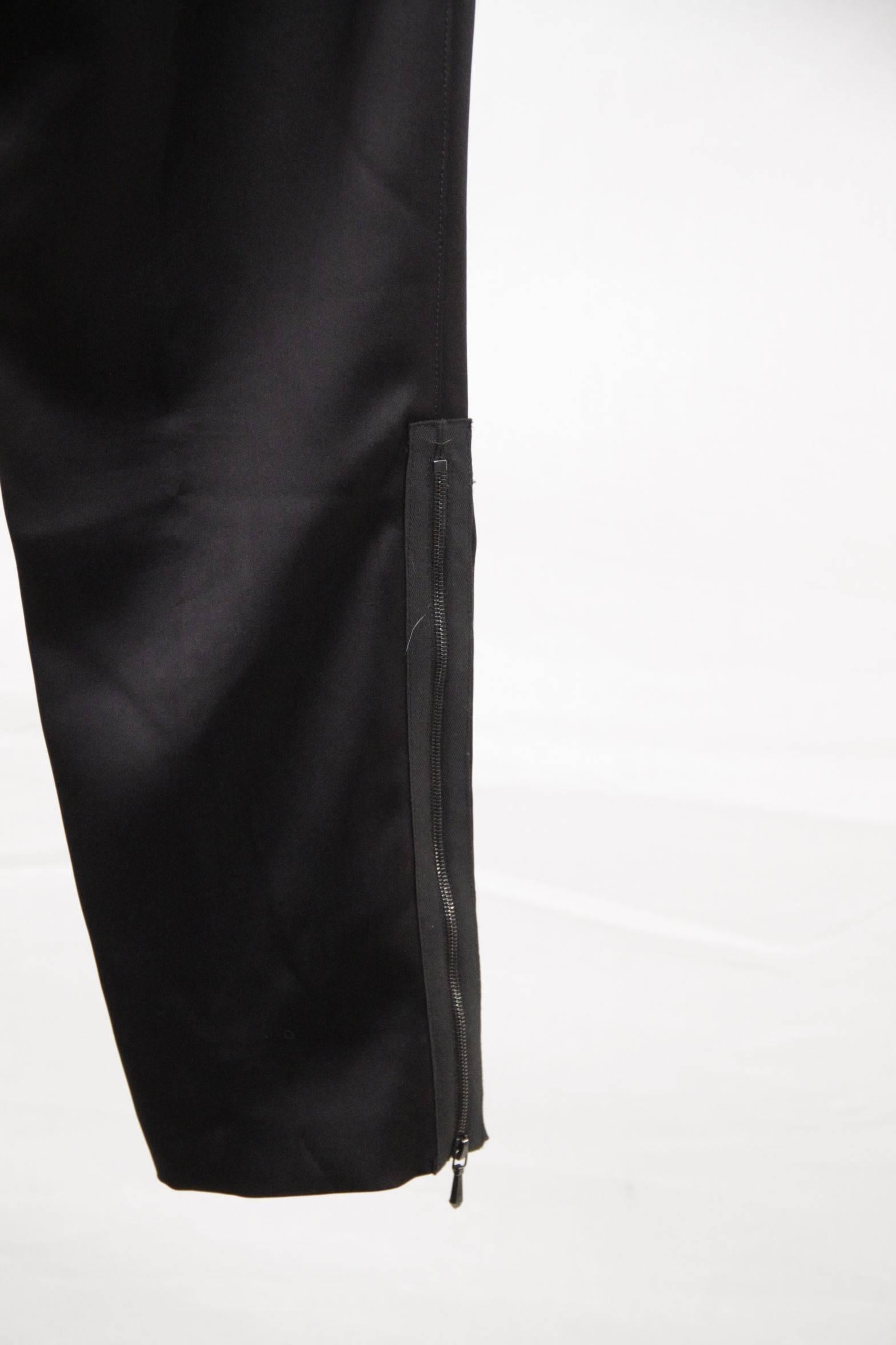 CHANEL Black Pure Silk PANTS Trousers w/ ZIP Detail SIZE 36 In Good Condition In Rome, Rome