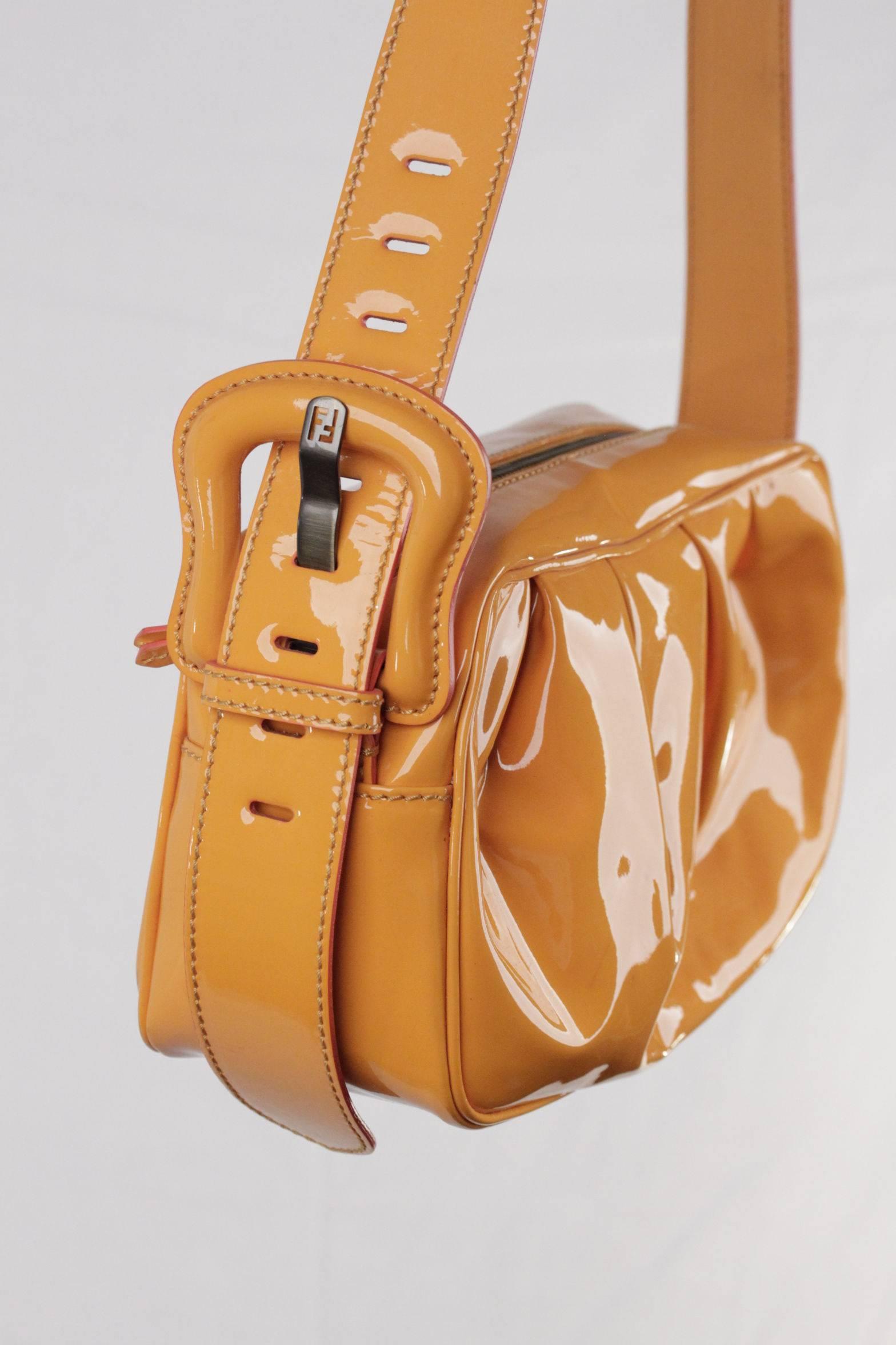 FENDI Orange Patent Leather Small CAMERA B BAG SHOULDER BAG Handbag In Good Condition In Rome, Rome