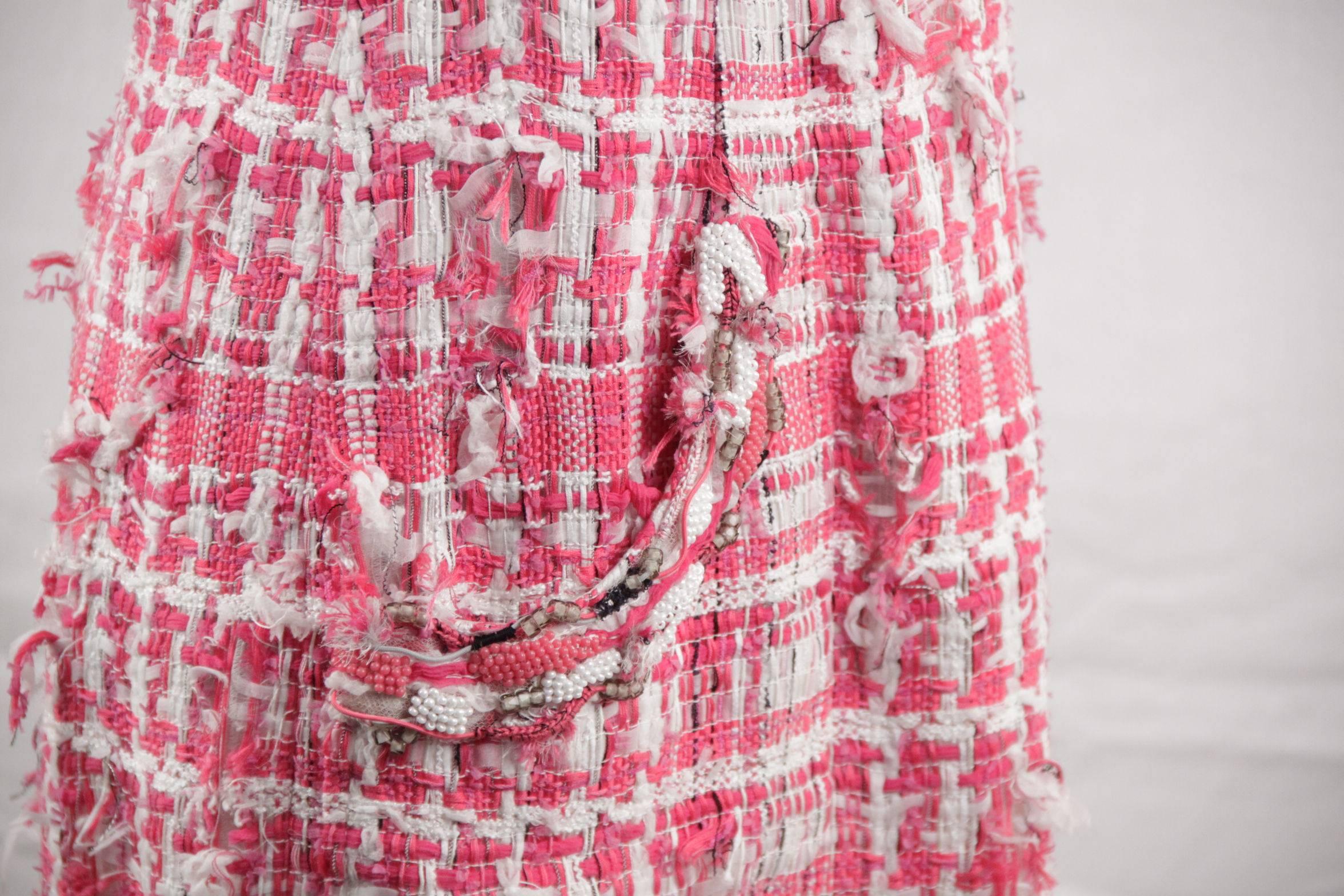 CHANEL 2014 Pink Lesage Tweed SLEEVELESS Sheath DRESS w/ Beads SIZE 38 1