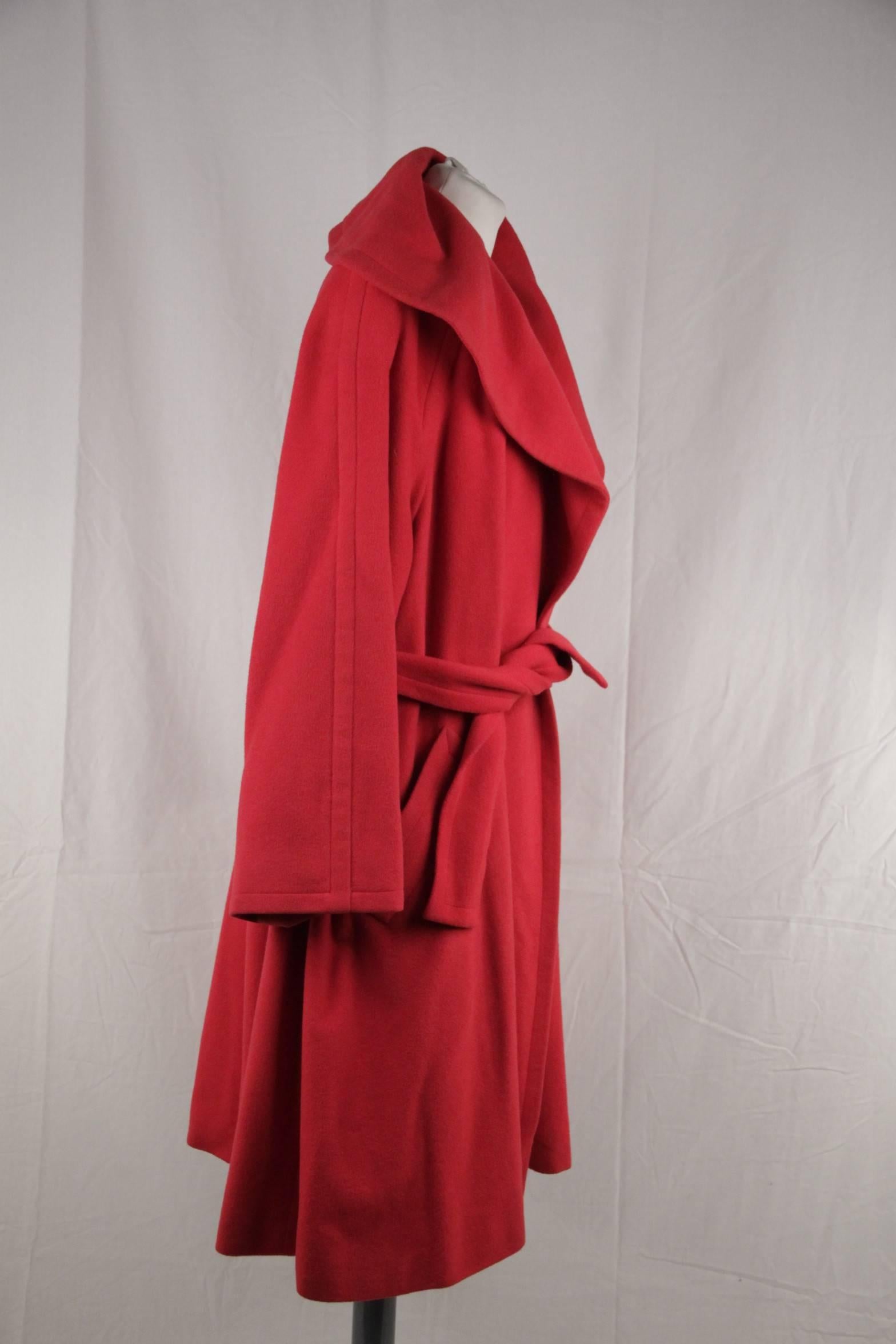 CELINE Vintage Red Wool COAT w/ Self-Tie Belt SIZE 42 In Good Condition In Rome, Rome