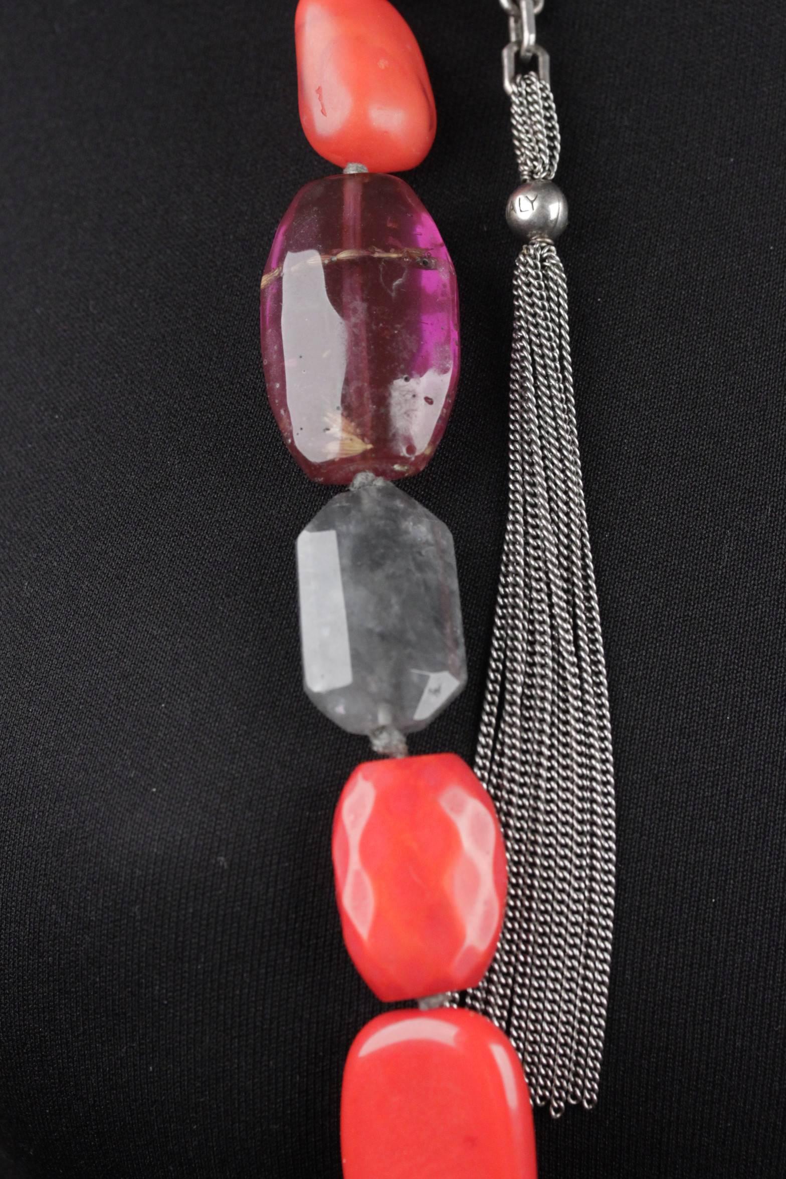 PELLINI MILANO Perles en résine rouge & Pierres naturelles LONG COLLIER DE PERLES Excellent état à Rome, Rome