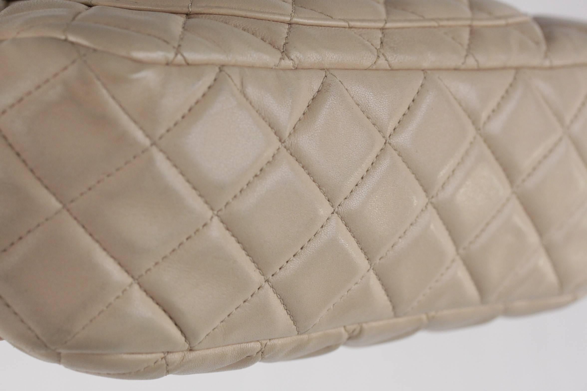 CHANEL Vintage Beige QUILTED Leather CAMERA BAG Shoulder Bag In Fair Condition In Rome, Rome
