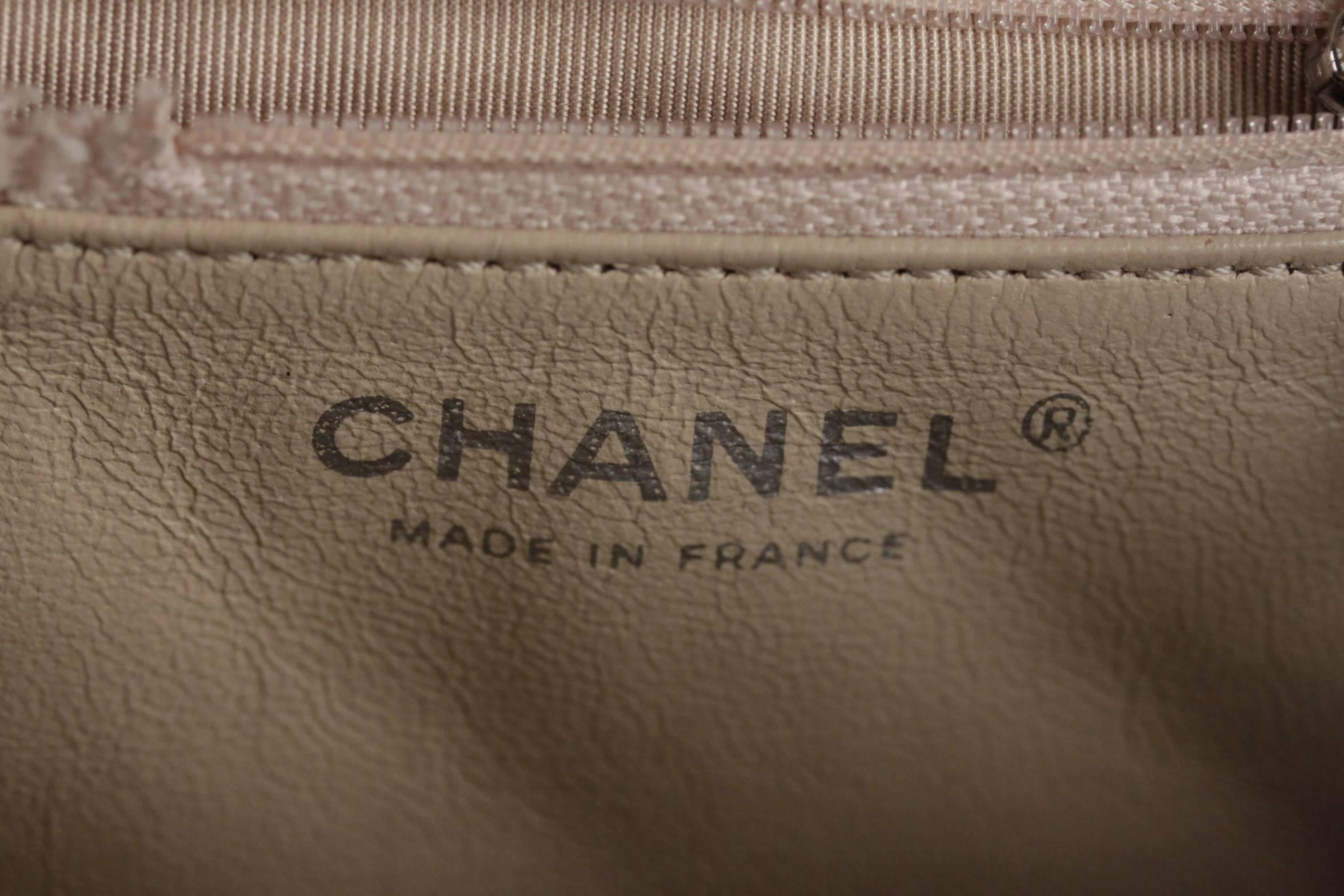 Women's CHANEL Vintage Beige QUILTED Leather CAMERA BAG Shoulder Bag