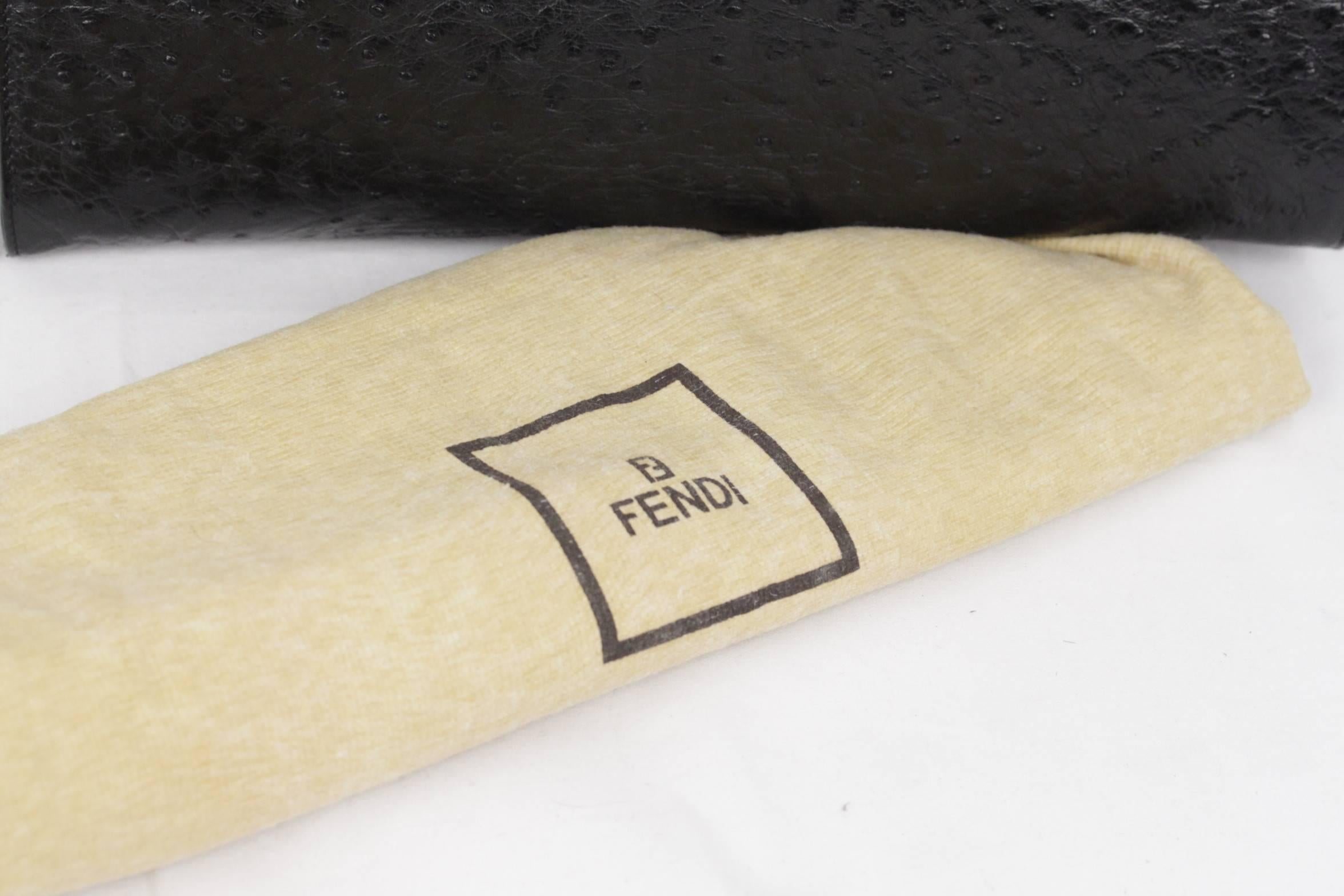 FENDI VINTAGE Black OSTRICH Leather CLUTCH Purse HANDBAG In Good Condition In Rome, Rome