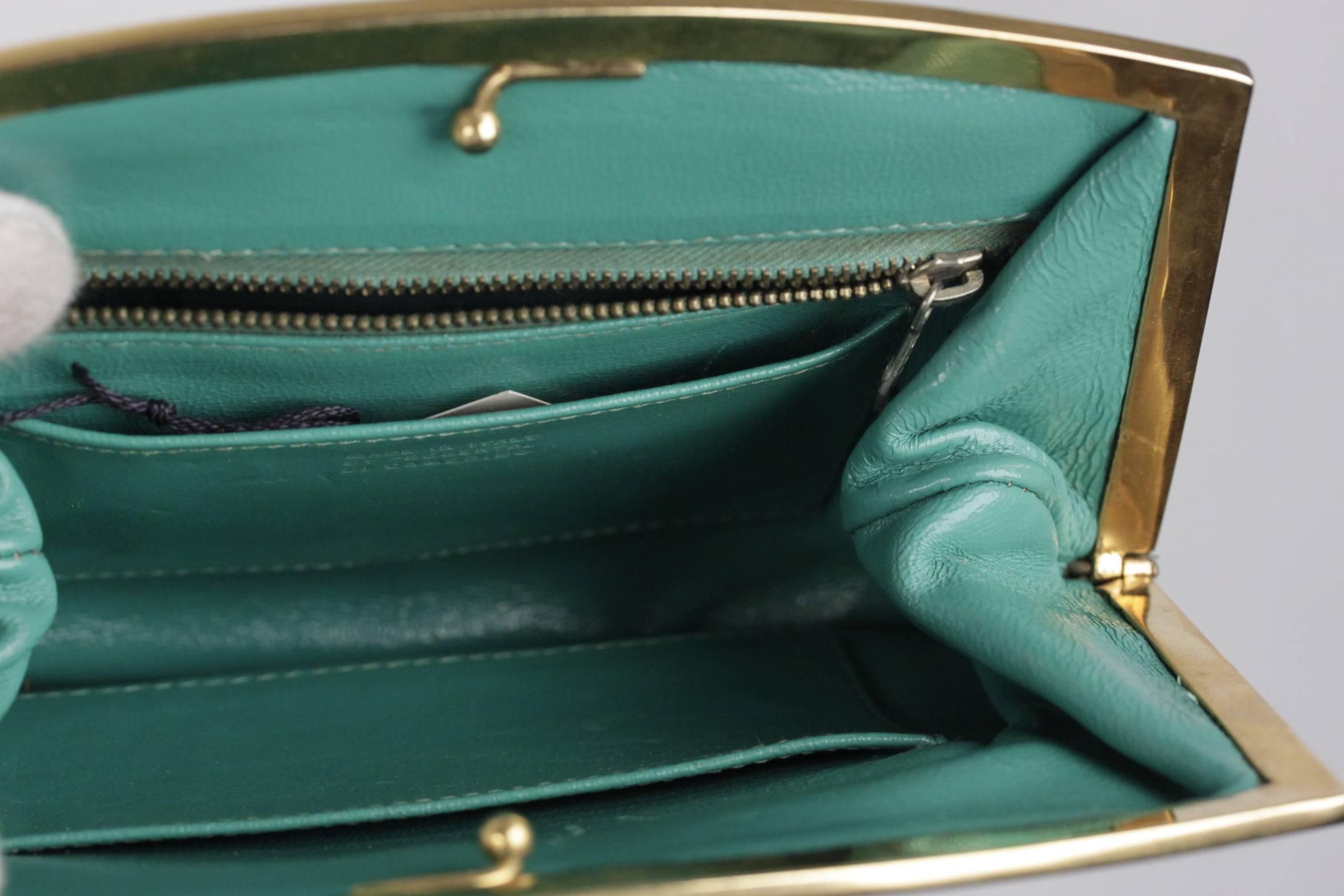 Gray ROBERTA DI CAMERINO VINTAGE Green Cut Velvet CLUTCH Handbag PURSE MP