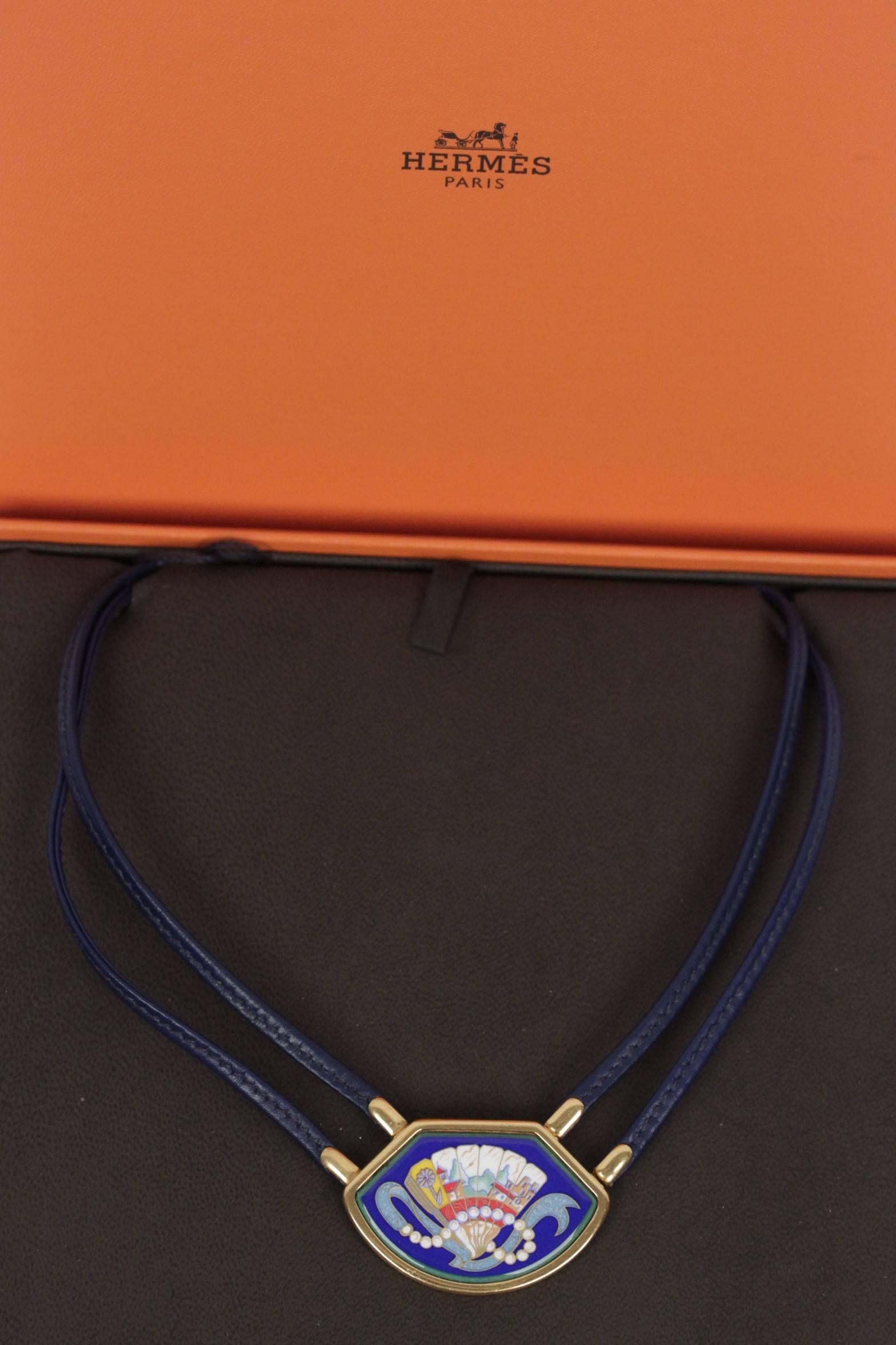 HERMES Enamel Blue & Gold Plated FOLDING FAN Leather Chocker NECKLACE w/ BOX In Good Condition In Rome, Rome