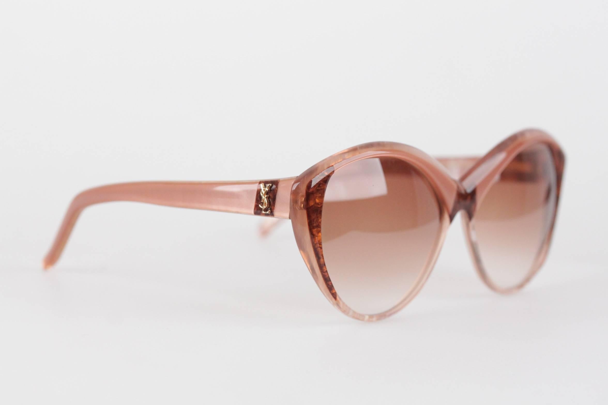 YVES SAINT LAURENT Vintage MINT Cat-Eye Pink MARBLED Sunglasses 8702 P74 In New Condition In Rome, Rome