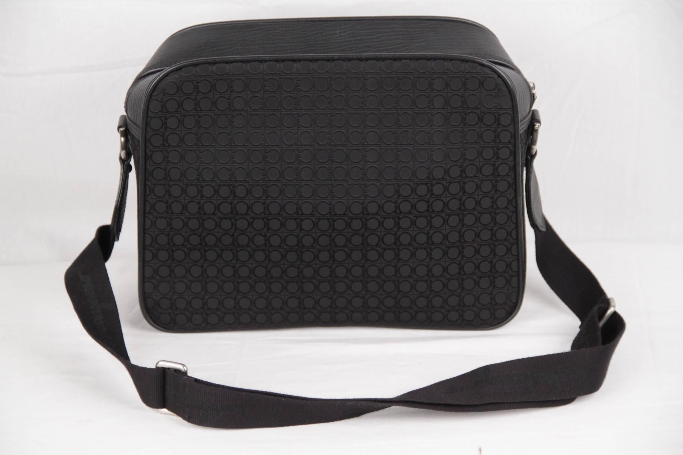 black canvas messenger bag