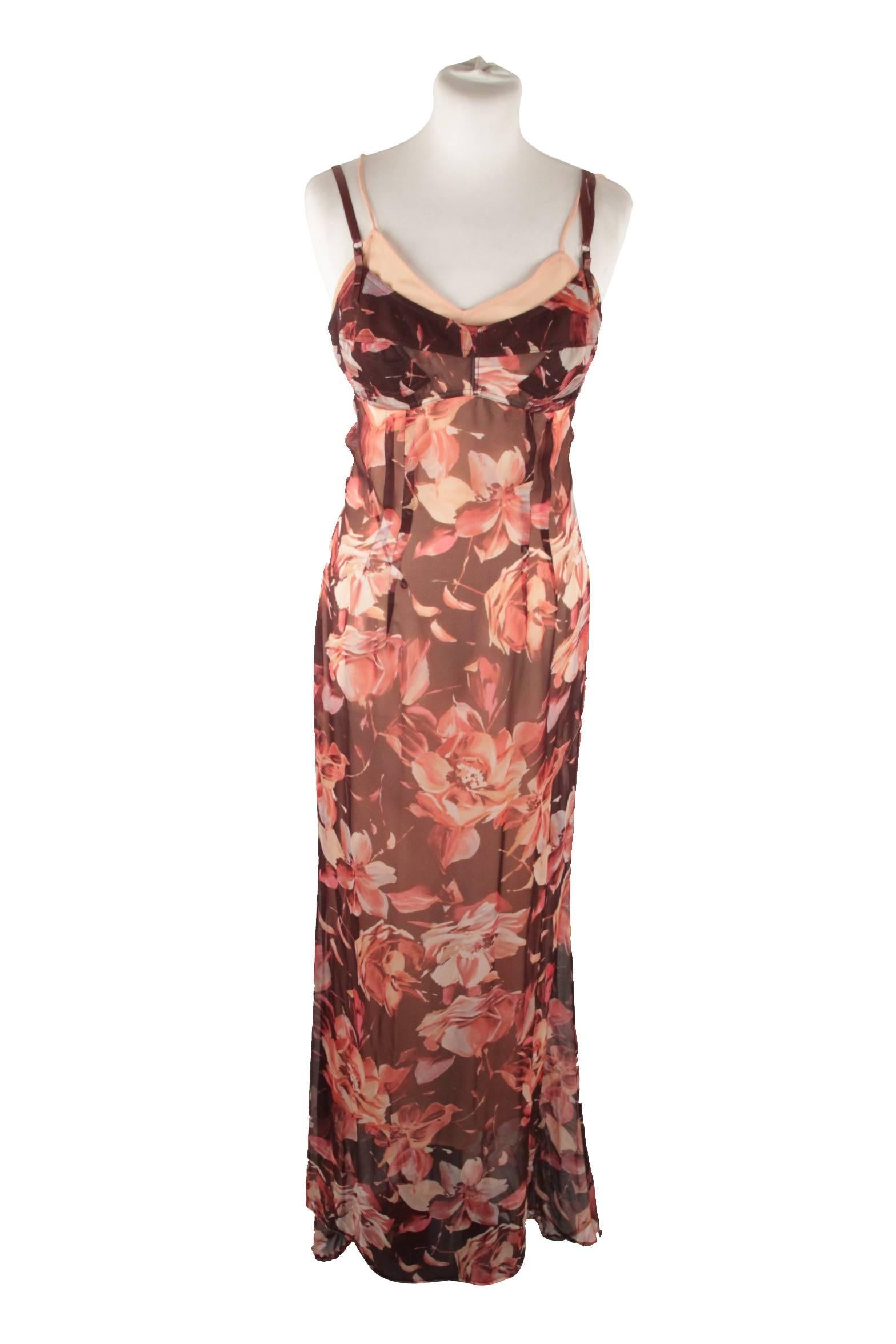 - Beautiful floral Dolce & Gabbana long cami dress
- Matching Long pure silk overcoat with mink fur collar 
- 100% Silk 
- Adjustable slim shoulder straps
- Silk slip-on lining
- Hook and eye closure and zip closure on the back 
- Size: 42