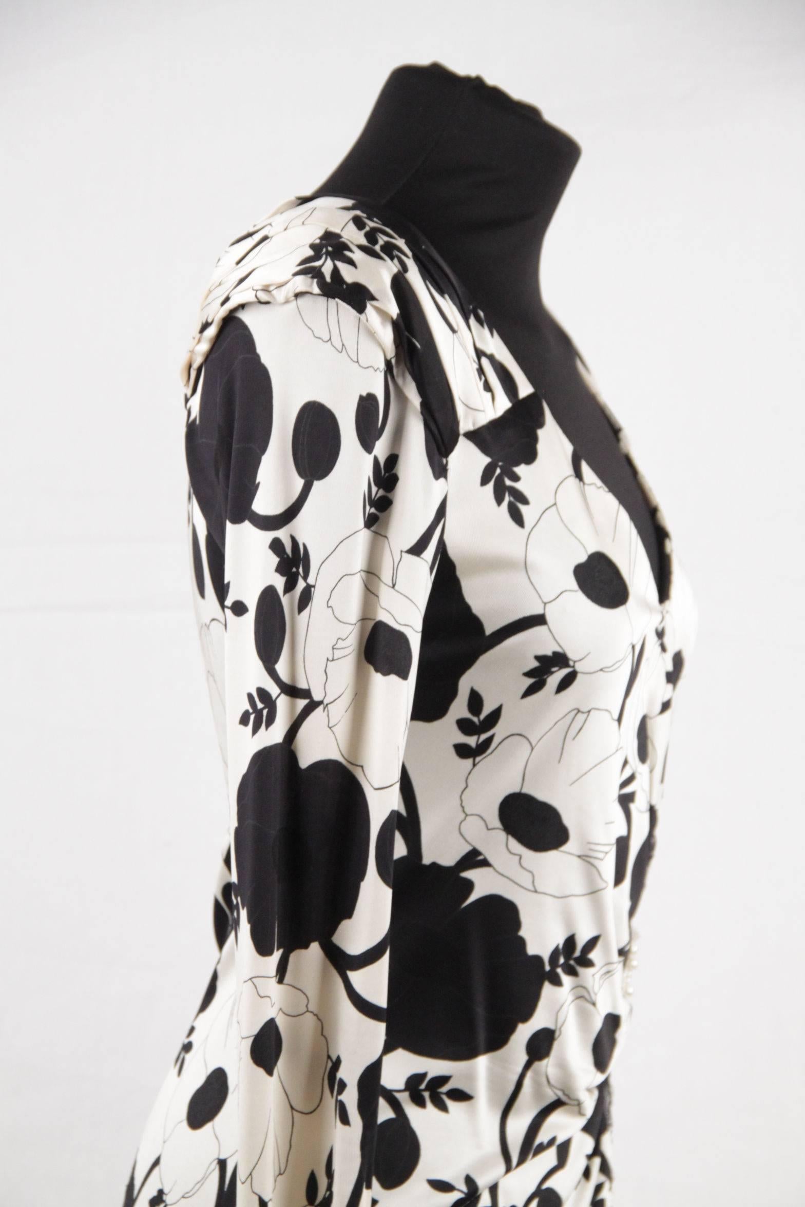 BLUMARINE Black & White Floral SHEATH DRESS Wrap Style w/ Beading In Good Condition In Rome, Rome