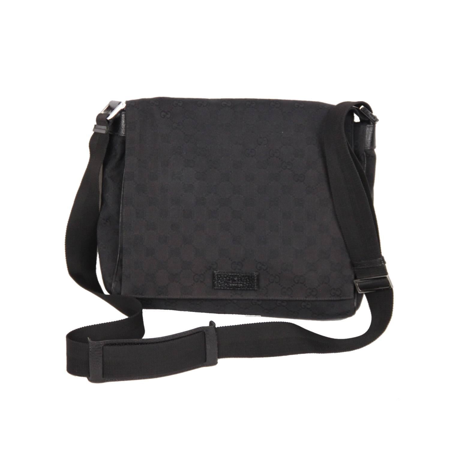 gucci messenger bag black
