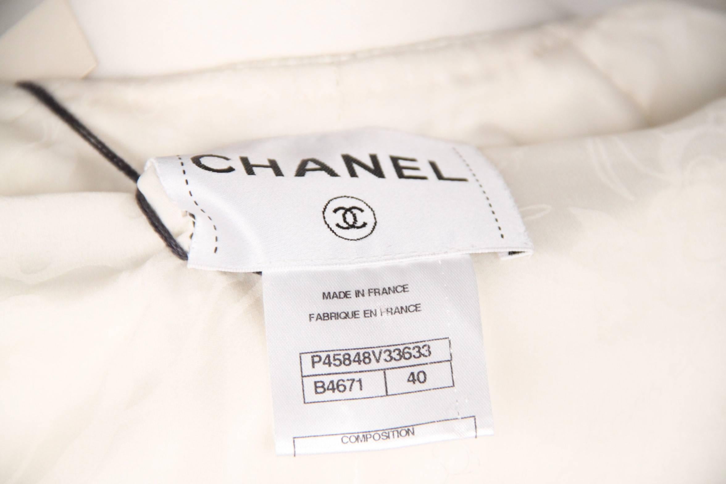 CHANEL Black & White Cotton Blend CROPPED JACKET Size 40 4