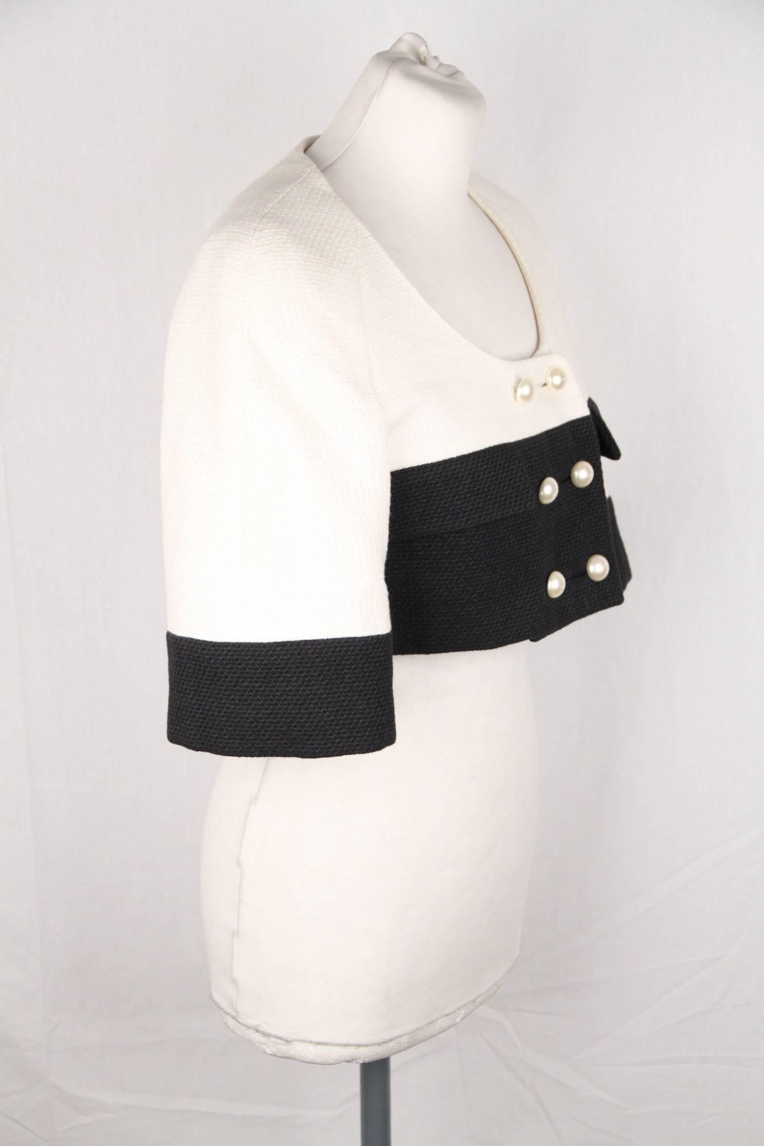 CHANEL Black & White Cotton Blend CROPPED JACKET Size 40 In Good Condition In Rome, Rome