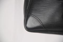 Louis Vuitton Black Epi Leather Segur MM Bag