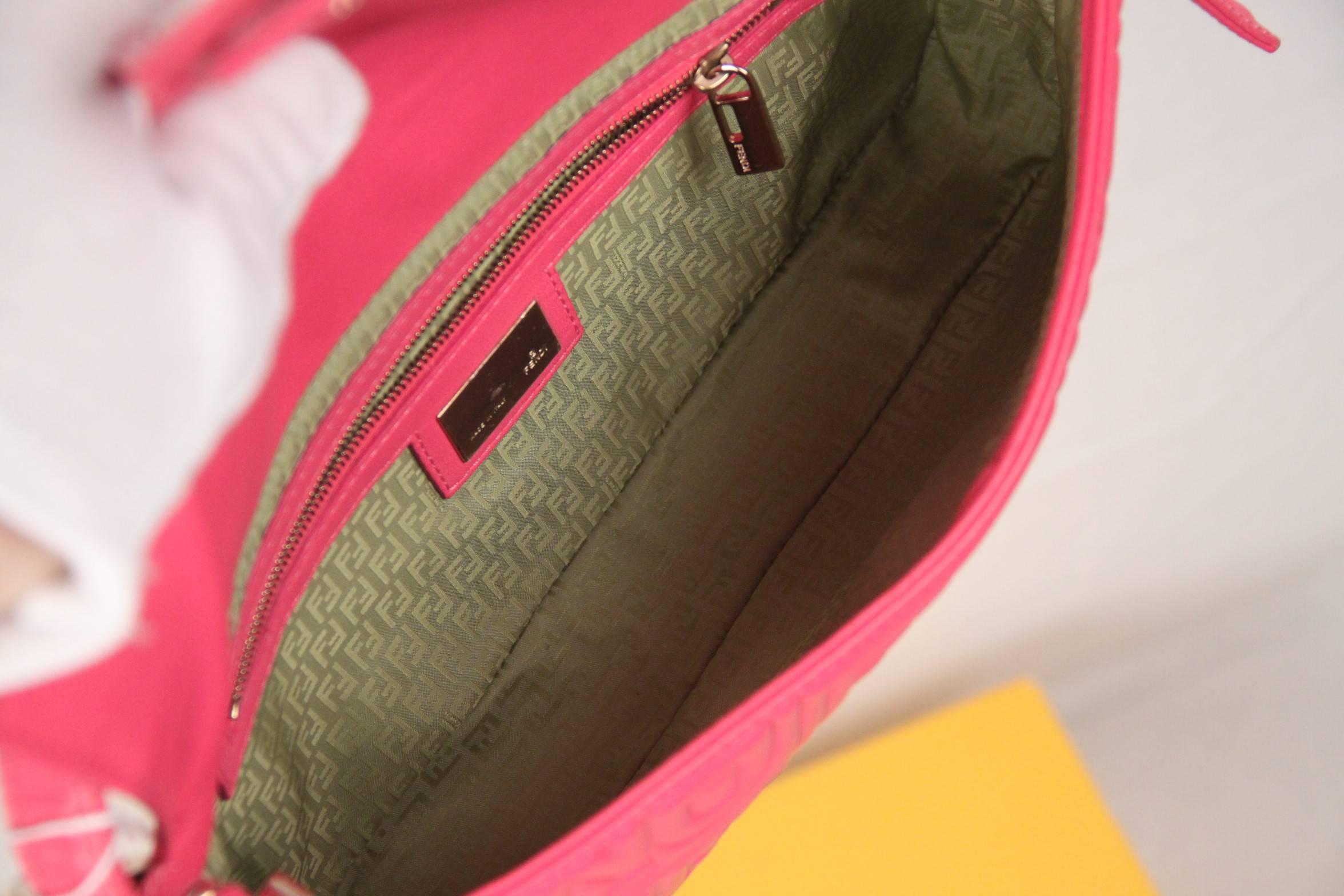 FENDI Pink Logo Embossed Nappa Leather BAGUETTE BAG In Excellent Condition In Rome, Rome