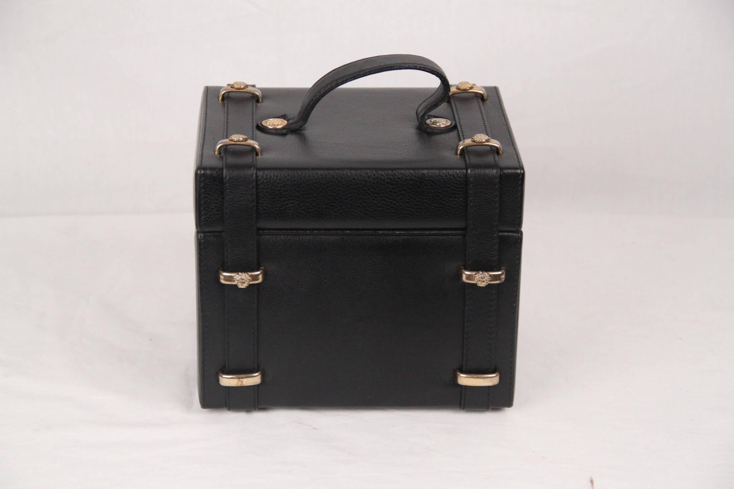 GIANNI VERSACE Vintage Black Leather MEDUSA TRAIN CASE Bag RARE In Good Condition In Rome, Rome