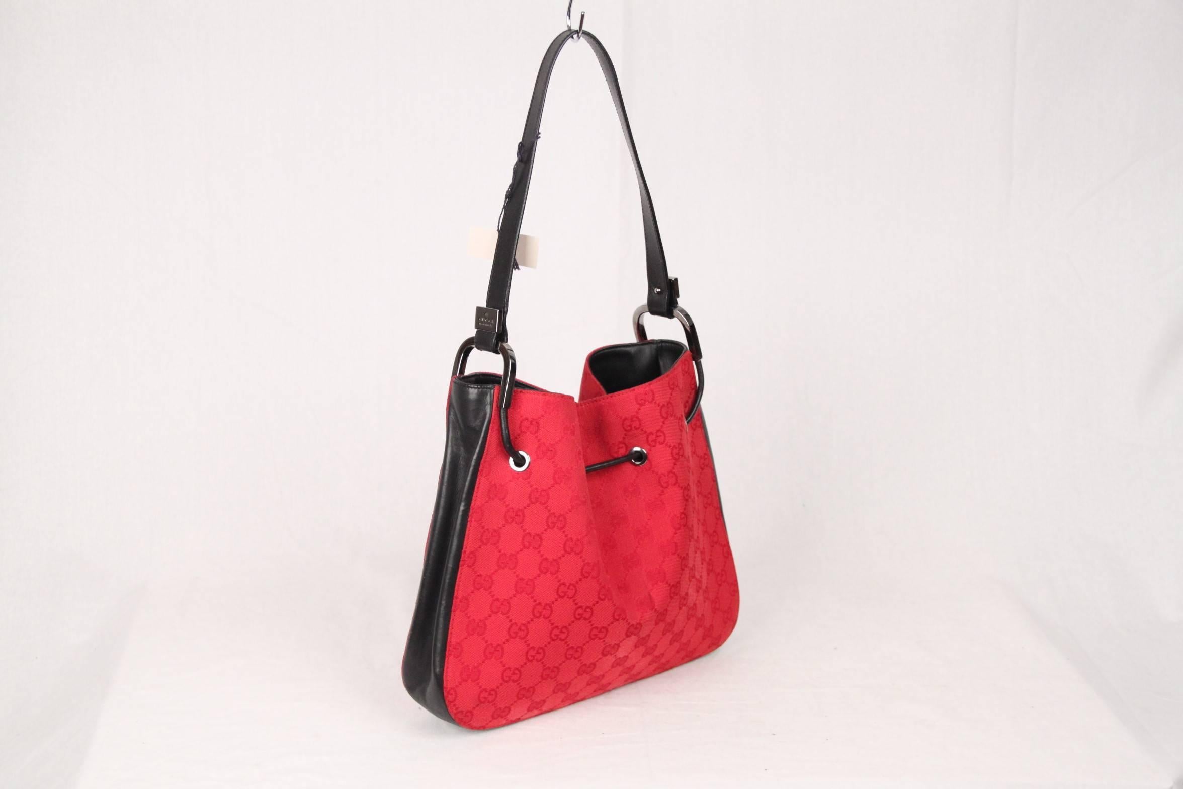 GUCCI Red Monogram Canvas TOTE Shopping Bag In Good Condition In Rome, Rome