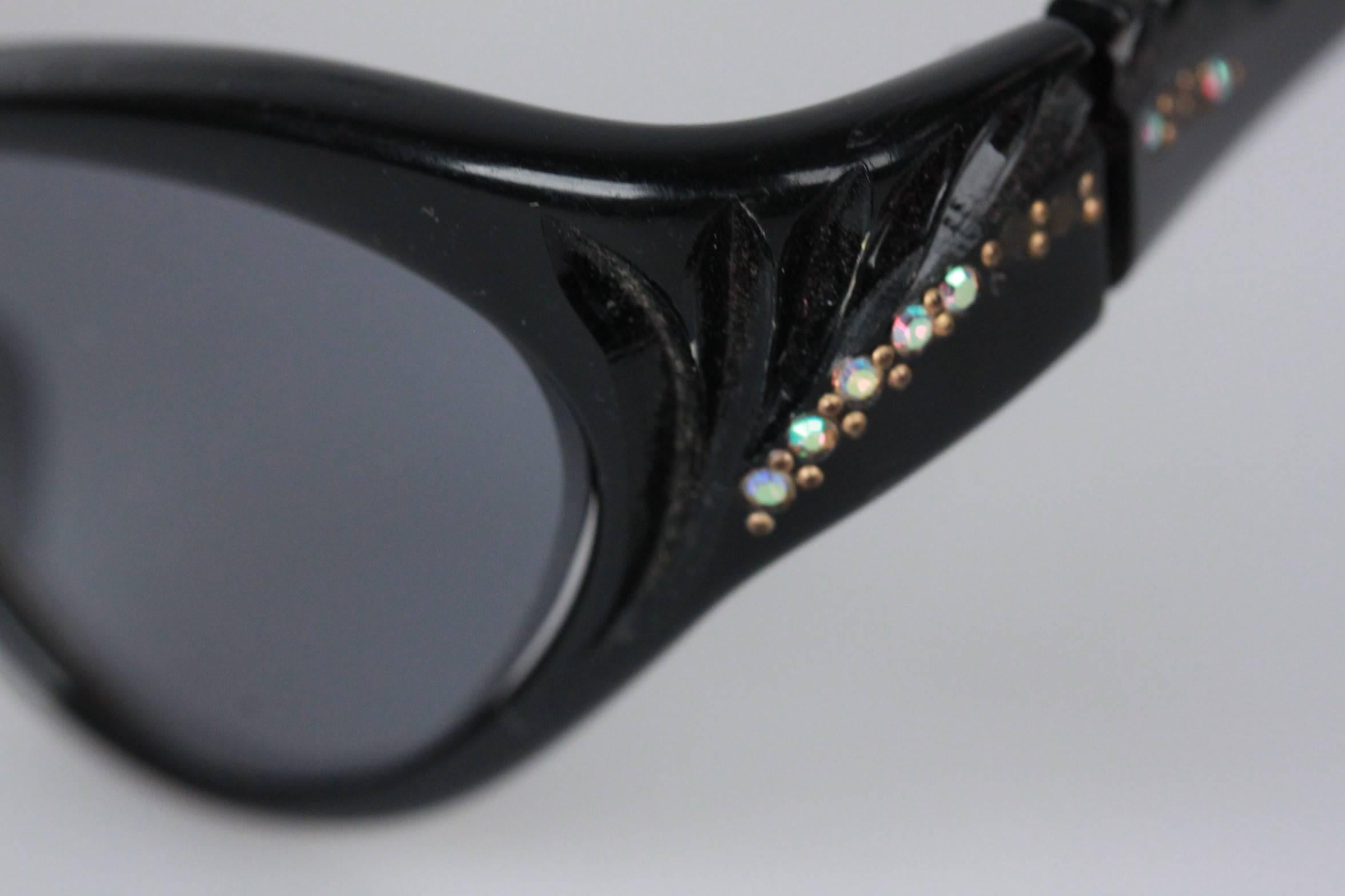 Gray Vintage 1950s Cat-Eye Swank Sunglasses 4715 46/20 with Rhinestones