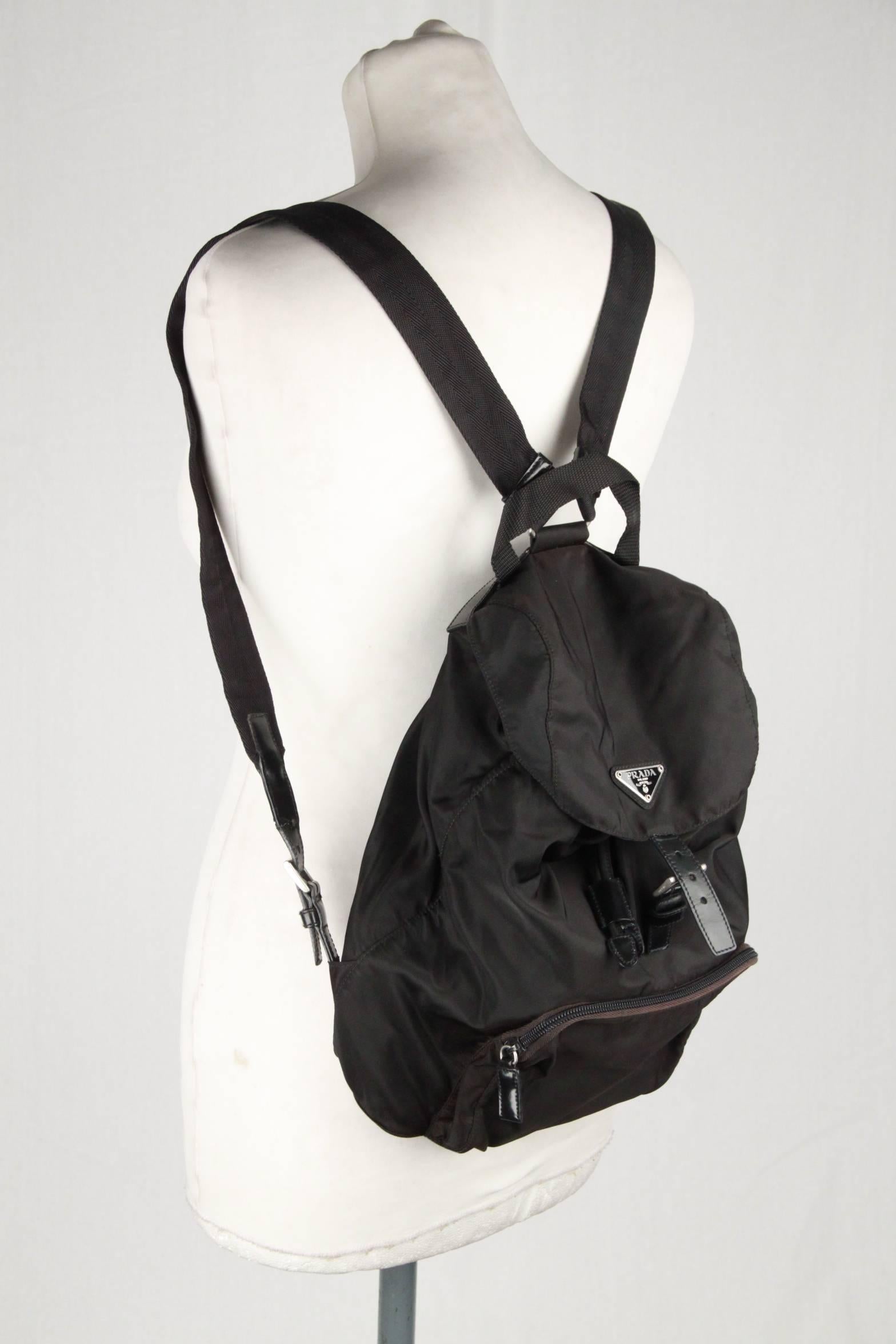 BACKPACK en toile de nylon noire Prada Bon état à Rome, Rome