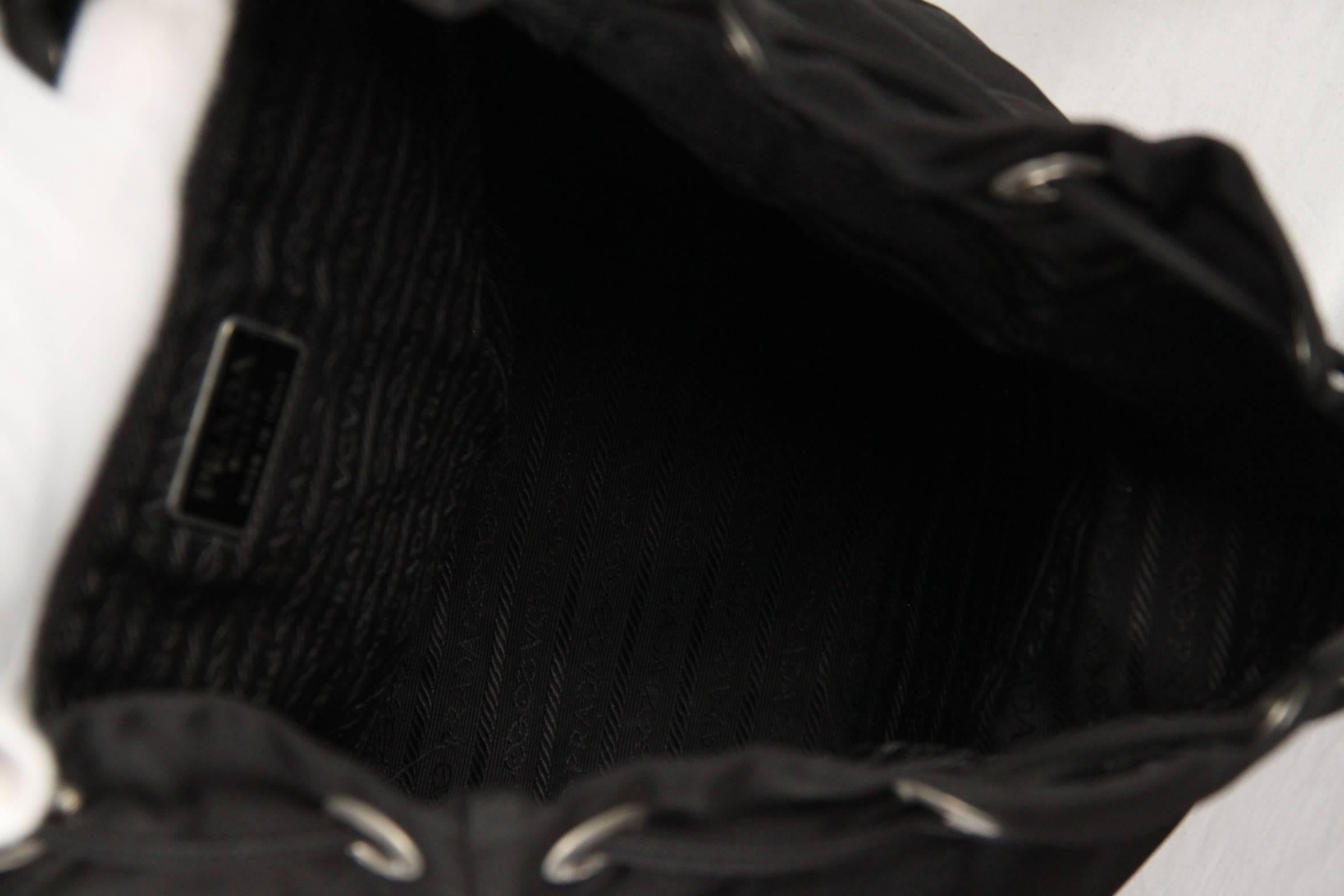 BACKPACK en toile de nylon noire Prada 1