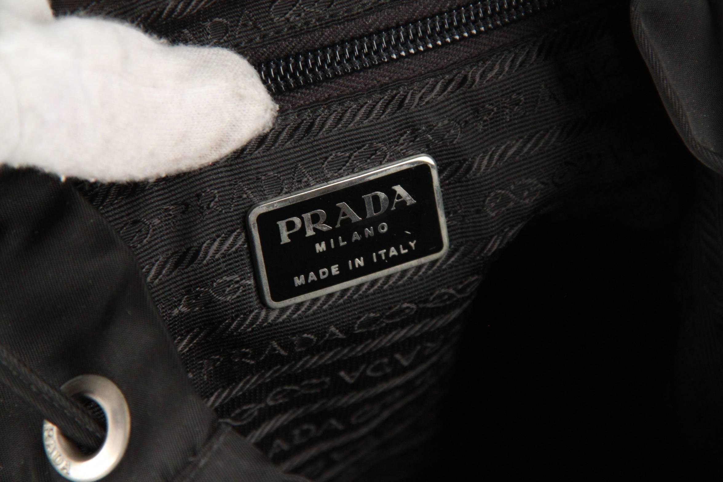 BACKPACK en toile de nylon noire Prada 4