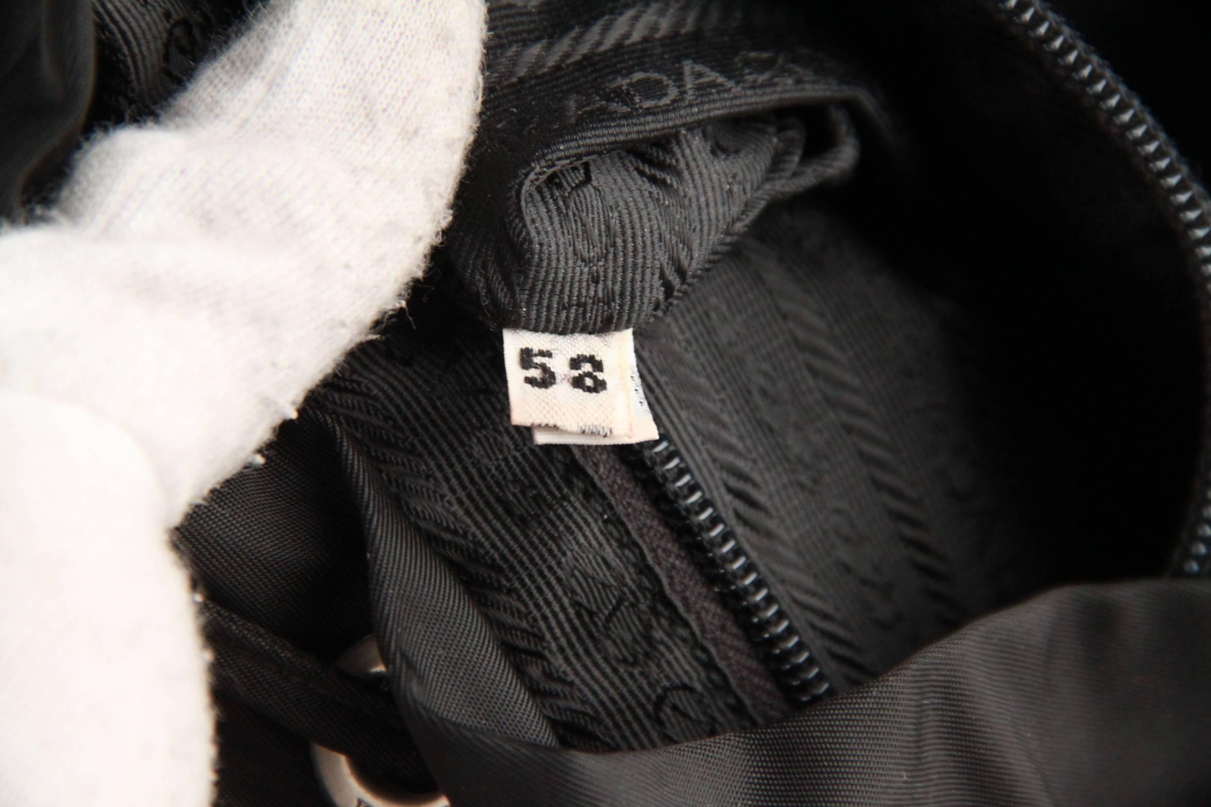 BACKPACK en toile de nylon noire Prada 5