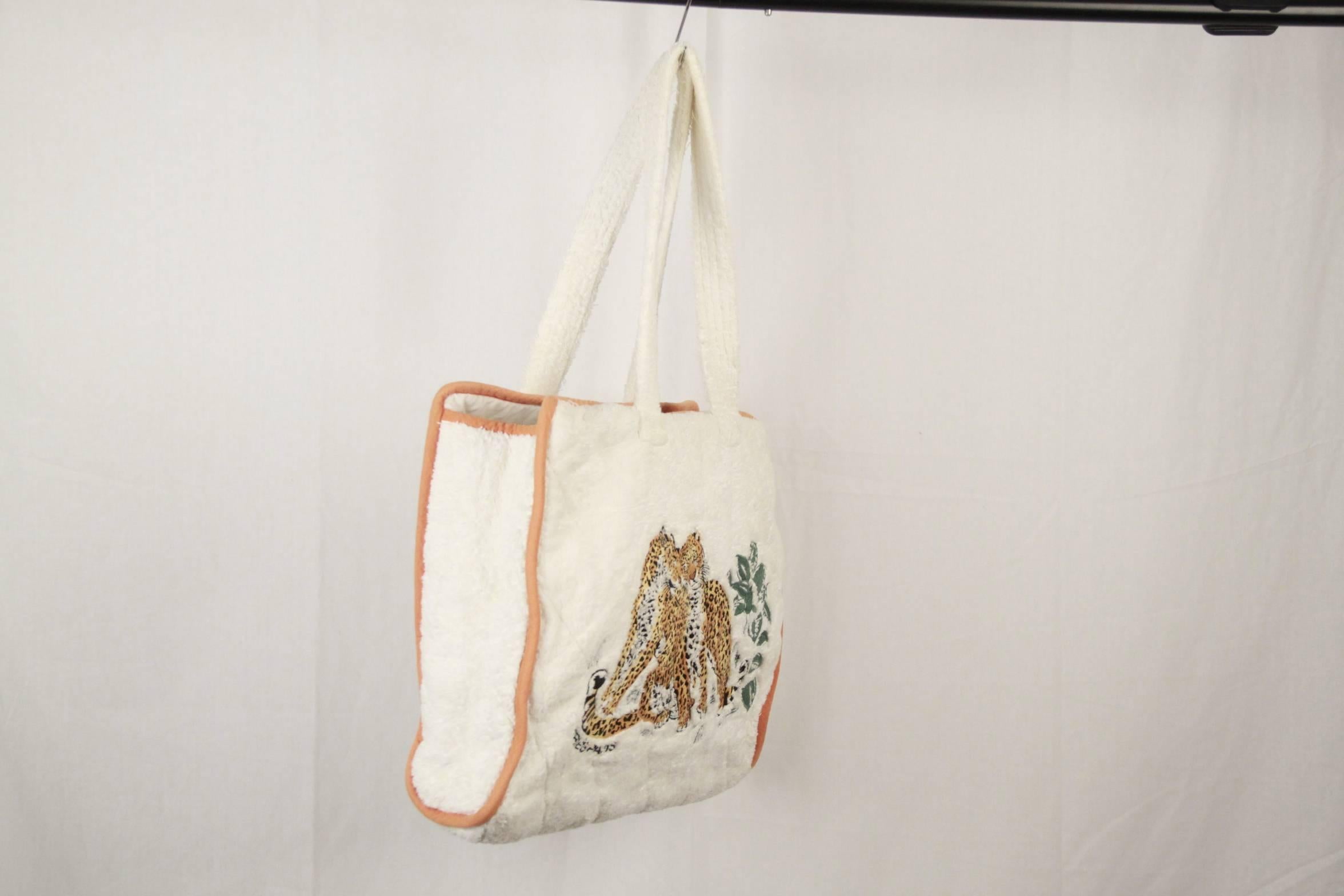 HERMES PARIS White Terry Cloth Cotton BEACH BAG w/ Embroidered Tiger In Good Condition In Rome, Rome