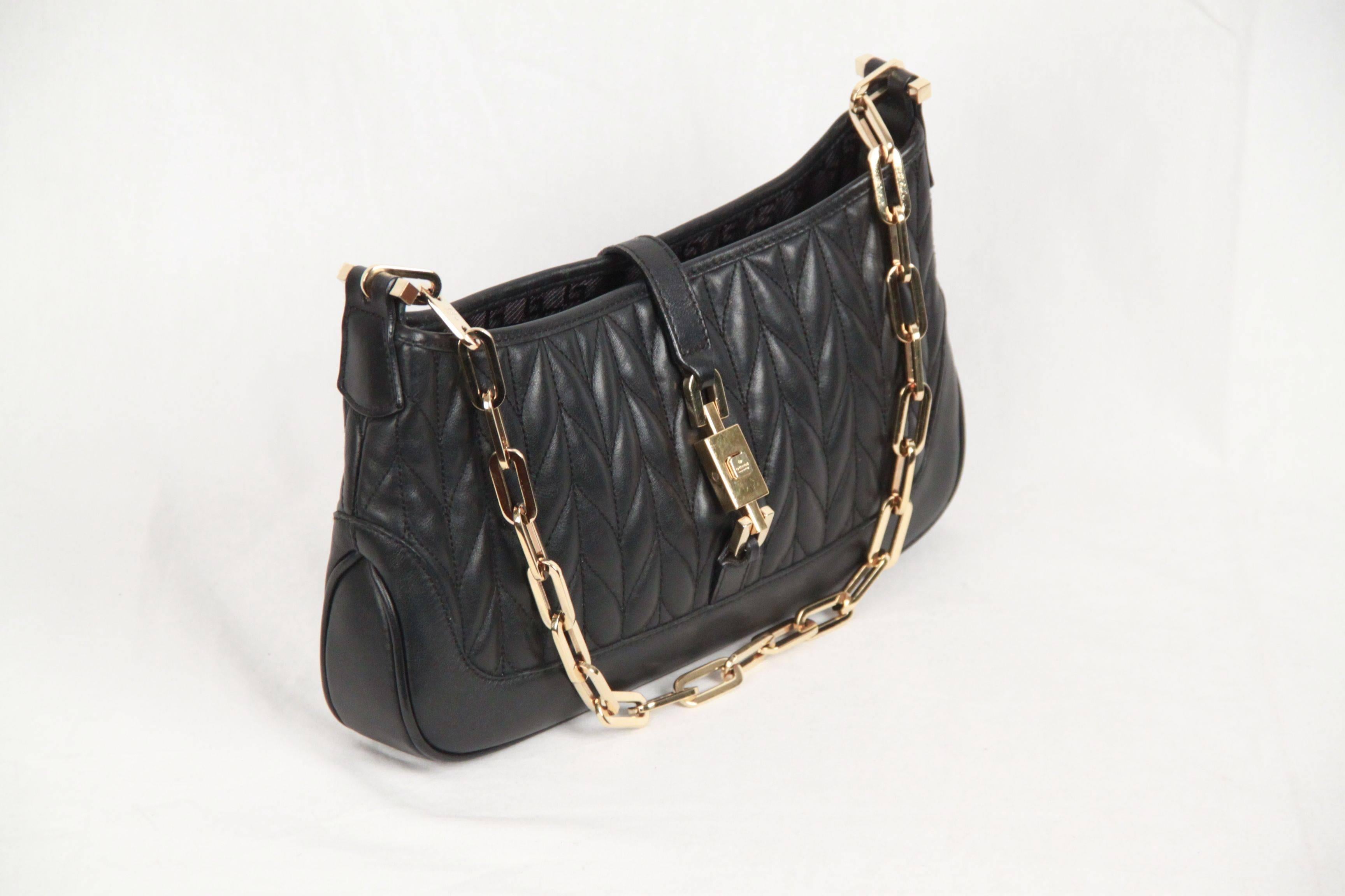 GUCCI Black Quilted Leather JACKIE SHOULDER BAG w/ Chain Strap In Excellent Condition In Rome, Rome