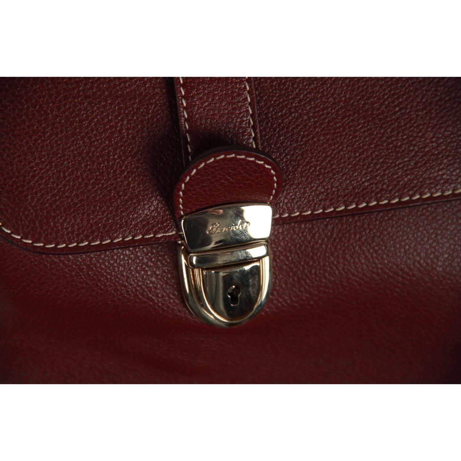 PINEIDER Burgundy Leather TRI BAG Multilevel Closure TRAVEL BAG In Excellent Condition In Rome, Rome