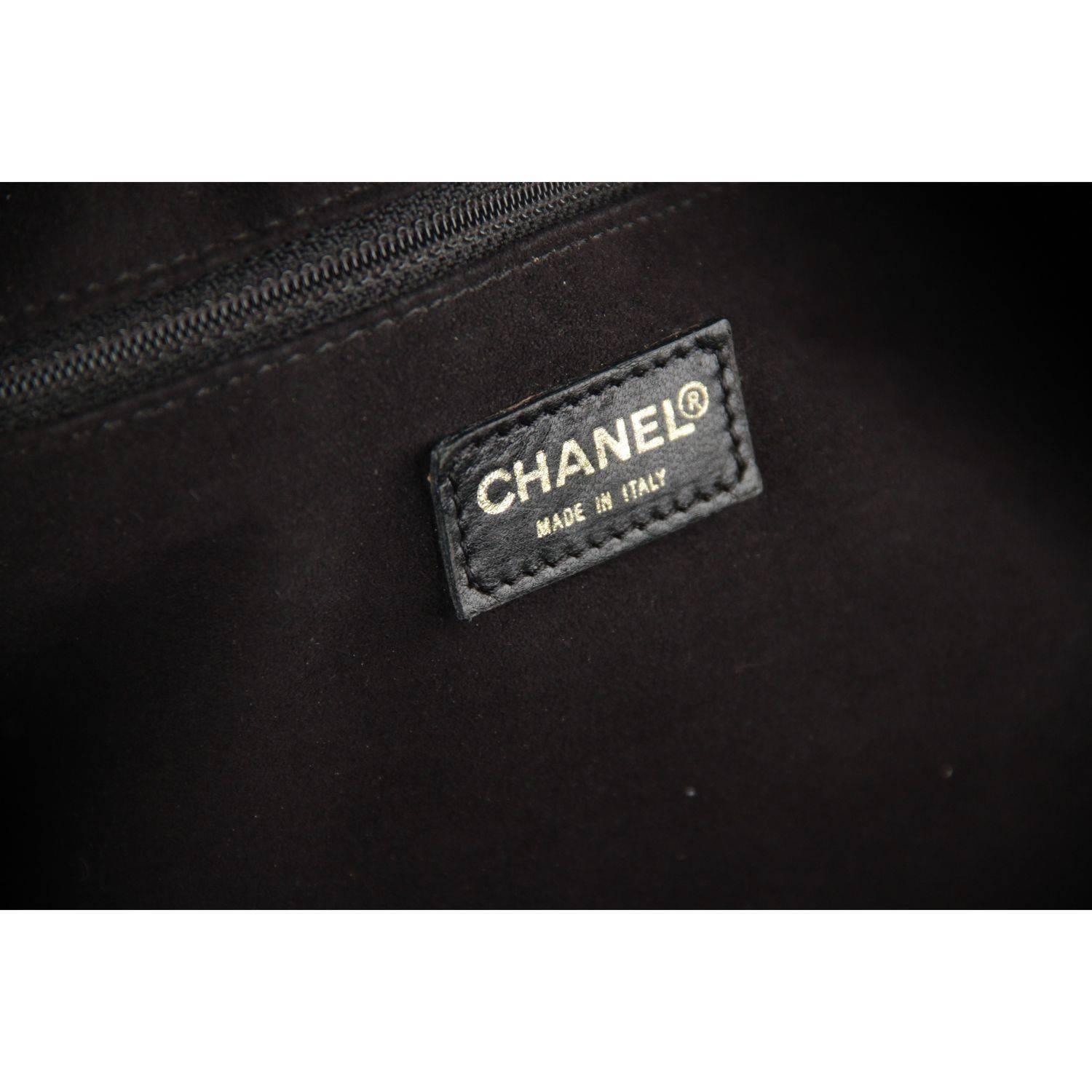 CHANEL Black SQUARE STITCH Fabric BOWLING BOWLER Shoulder Bag In Good Condition In Rome, Rome