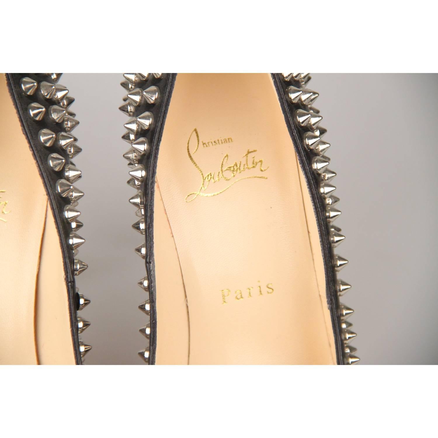 follies spikes black