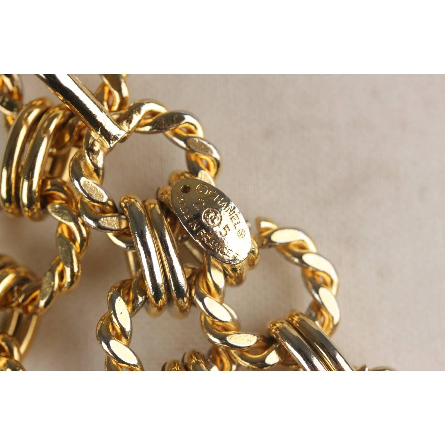 CHANEL Vintage Gold Metal RING Chain Necklace or Belt CC Pendant In Excellent Condition In Rome, Rome