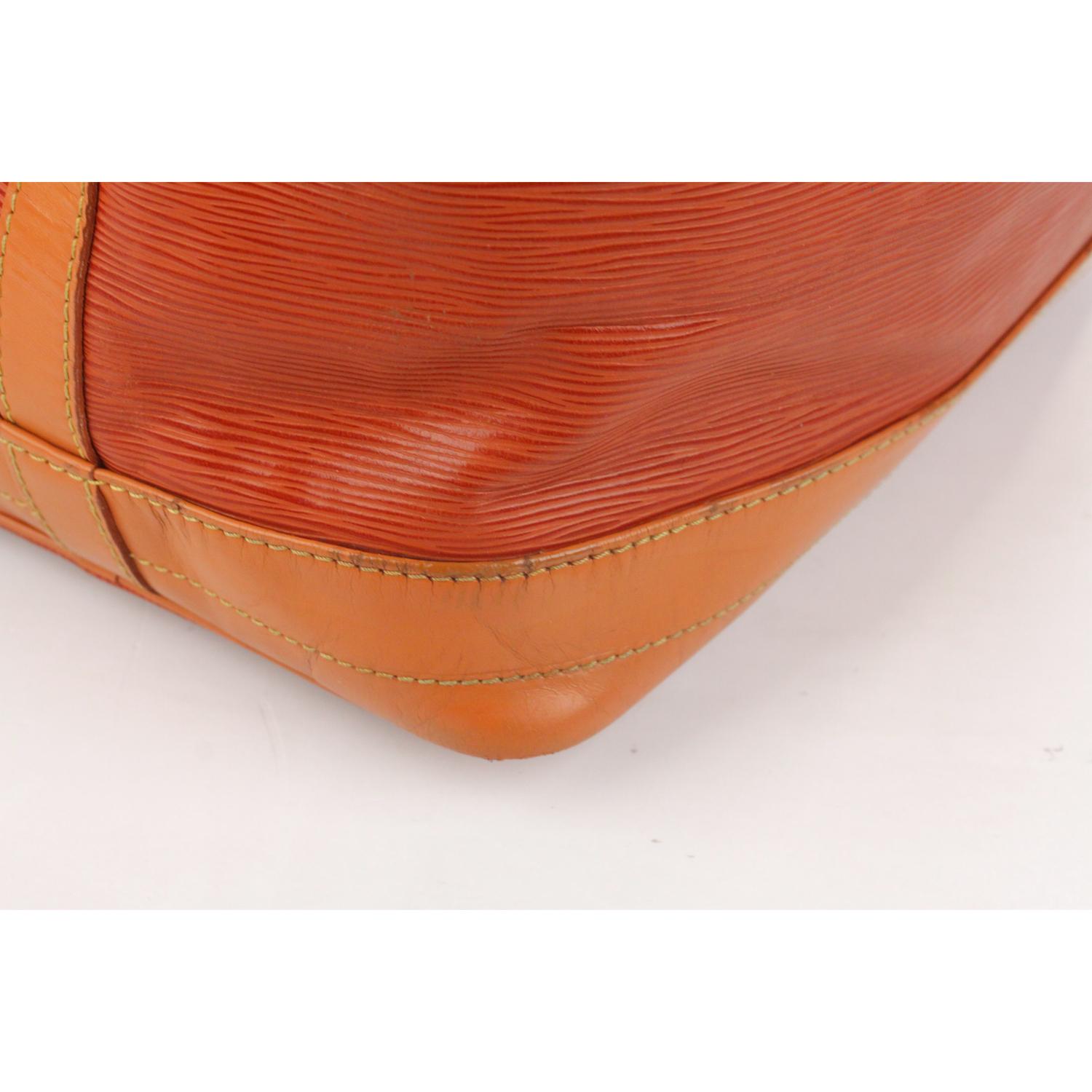 Louis Vuitton Vintage Tan Epi Leather Noé Shoulder Bag 2