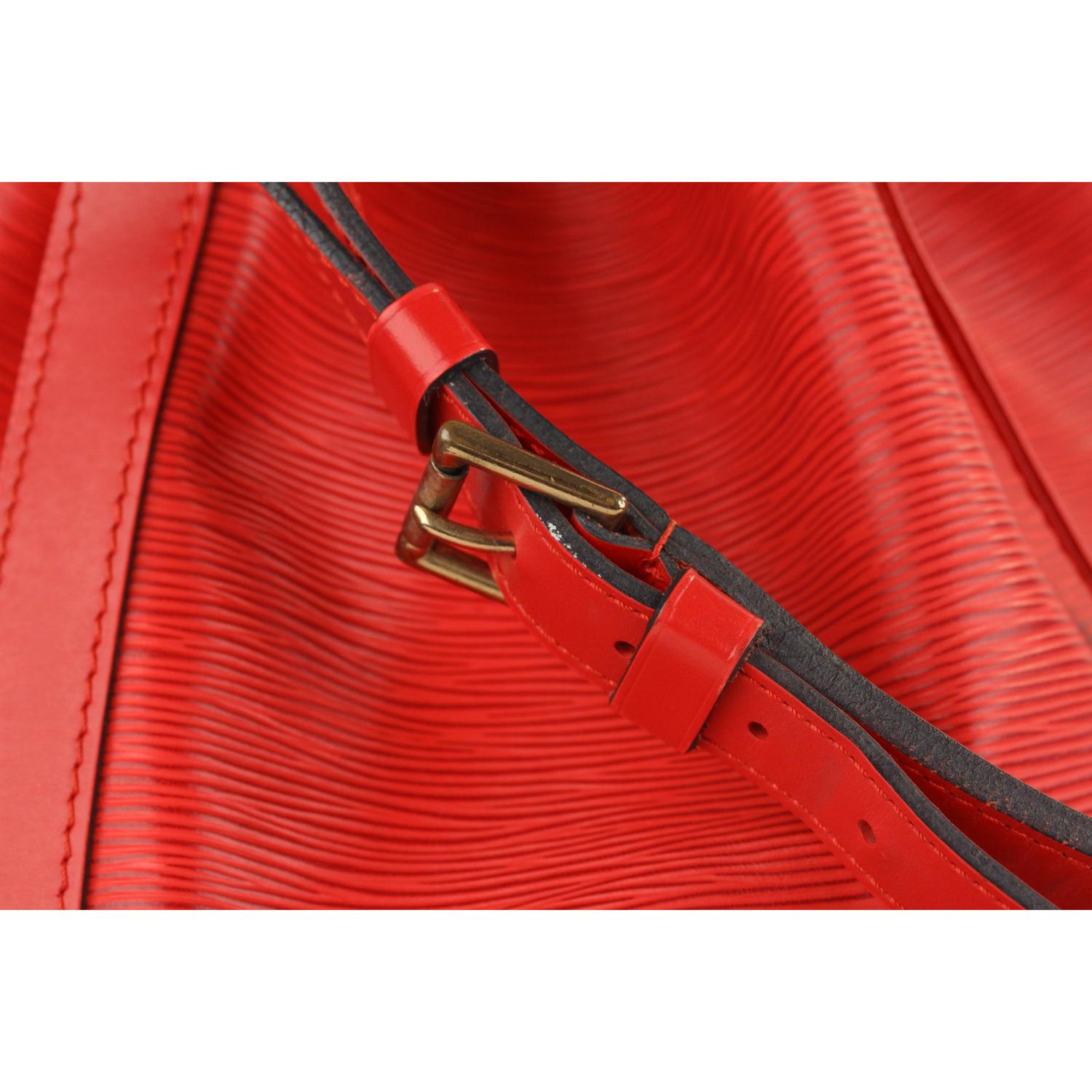Women's Louis Vuitton Vintage Red Epi Leather Noé Shoulder Bag