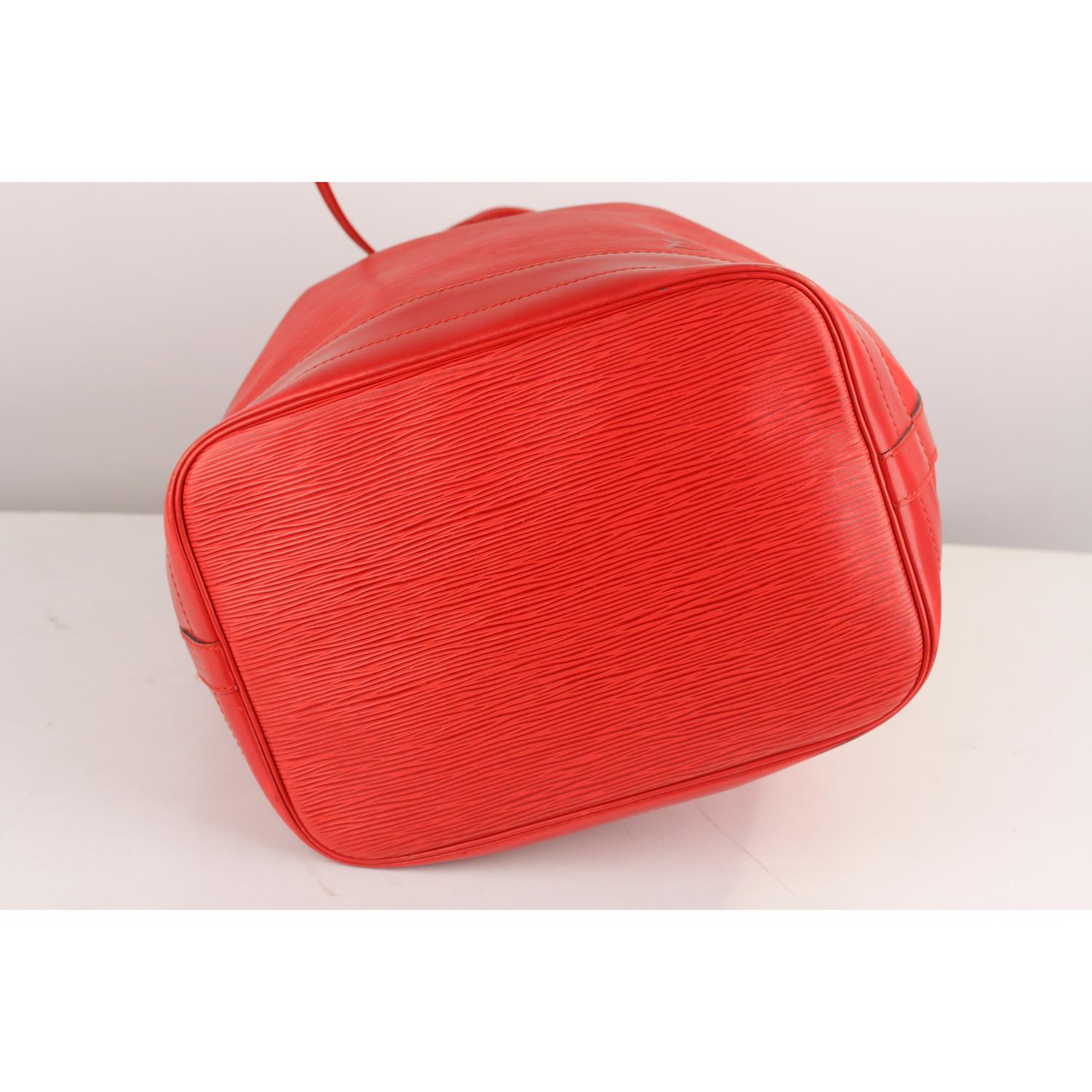 Louis Vuitton Vintage Red Epi Leather Noé Shoulder Bag 3