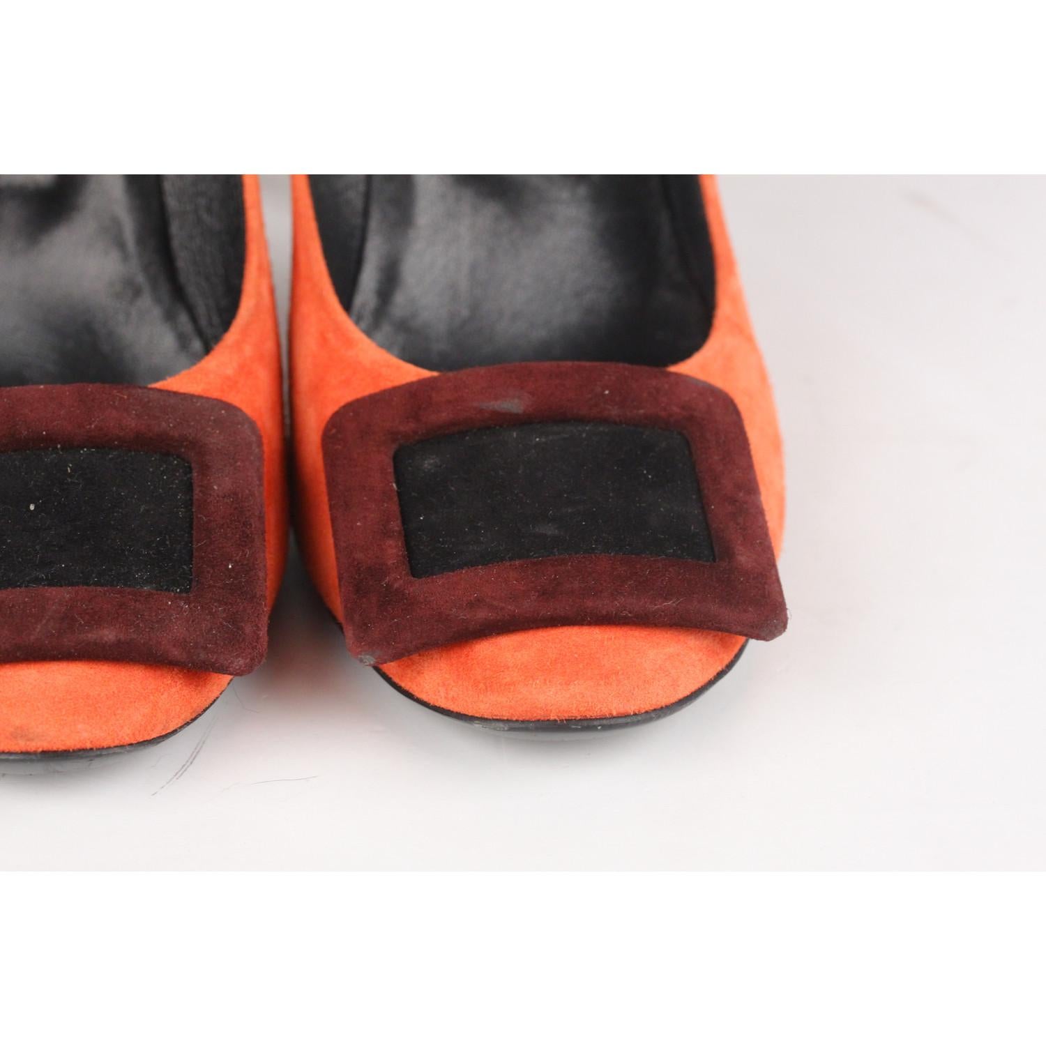 Roger Vivier Orange Color Block Suede Belle Pumps Heels Size 35.5 In Good Condition In Rome, Rome