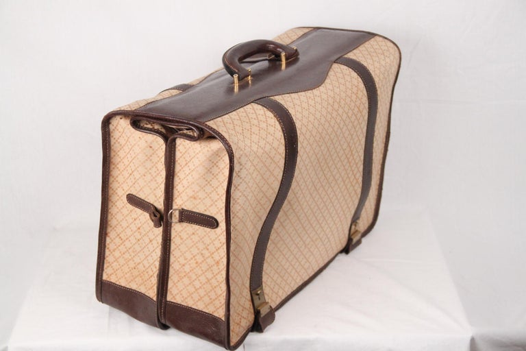 Udvalg Gå igennem apotek Gucci Vintage Diamante Canvas Garment Carrier Bag Travel Suit Cover For  Sale at 1stDibs