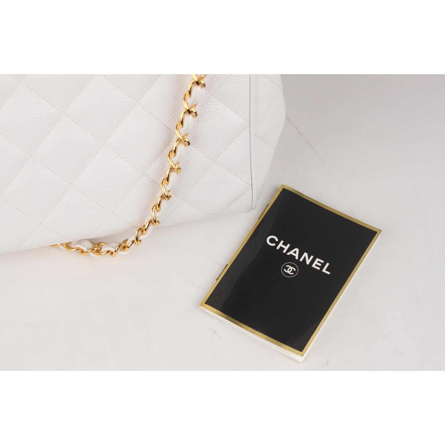 Chanel Vintage White Quilted Caviar Leather Shoulder Bag 7