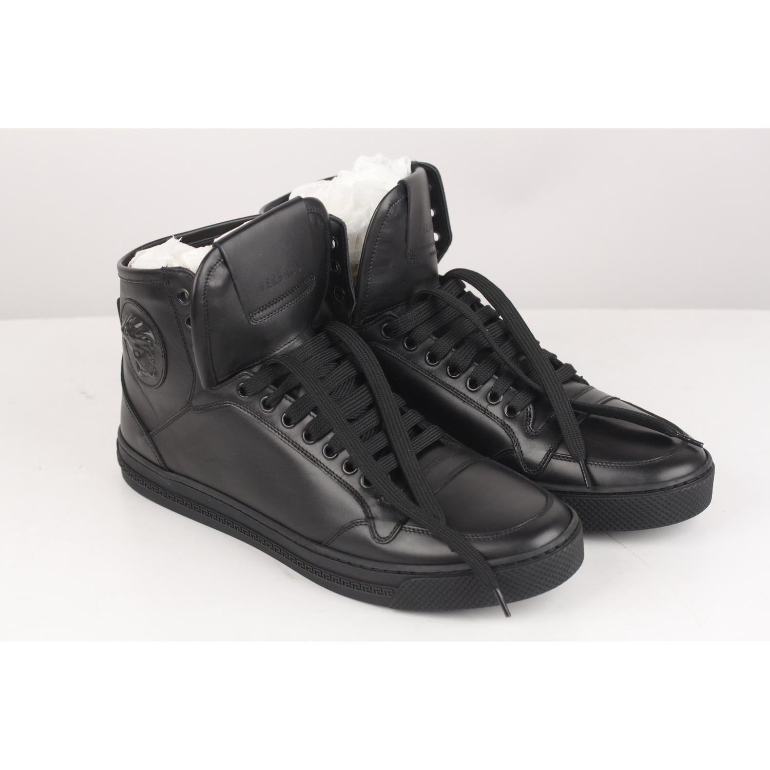 Versace Black Leather High Back Medusa Sneakers Shoes Size 43 In New Condition In Rome, Rome