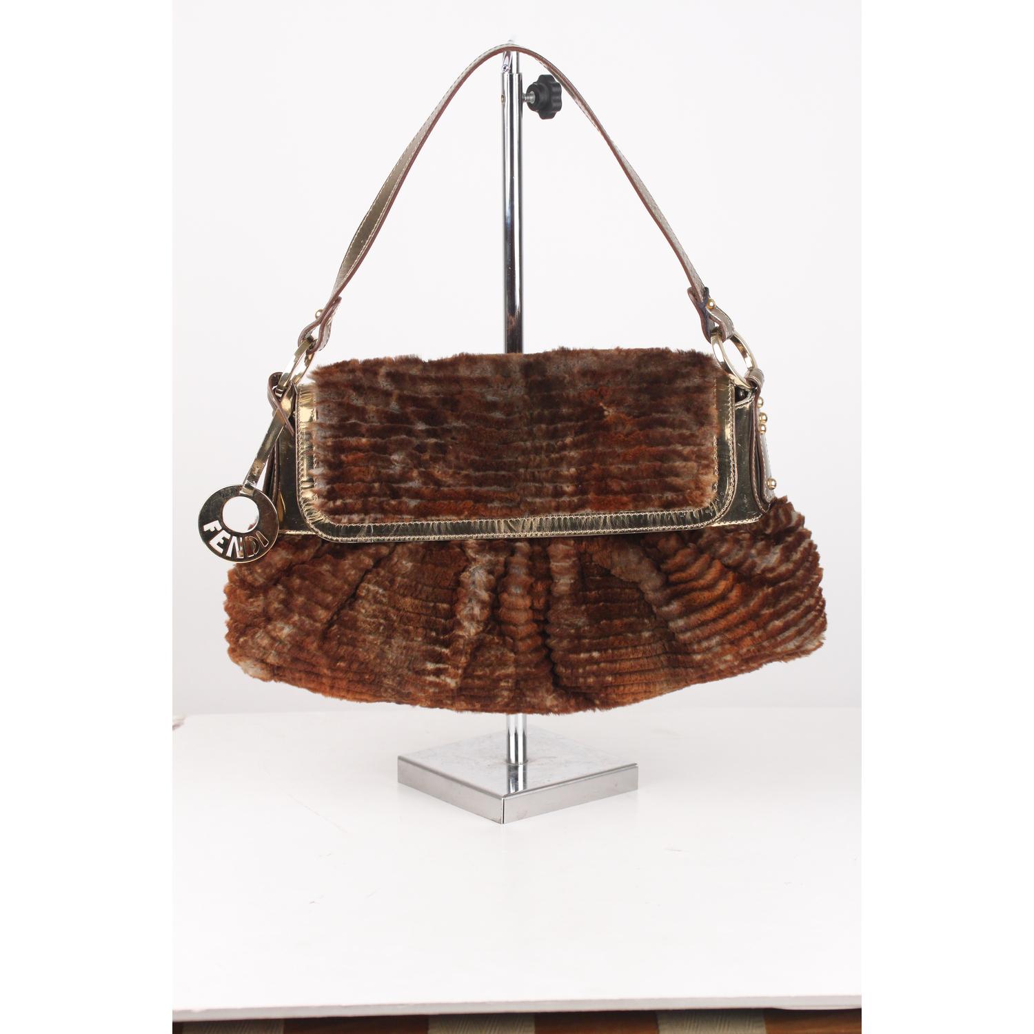 Fendi Brown Lapin Fur Chef Shoulder Bag In Good Condition In Rome, Rome