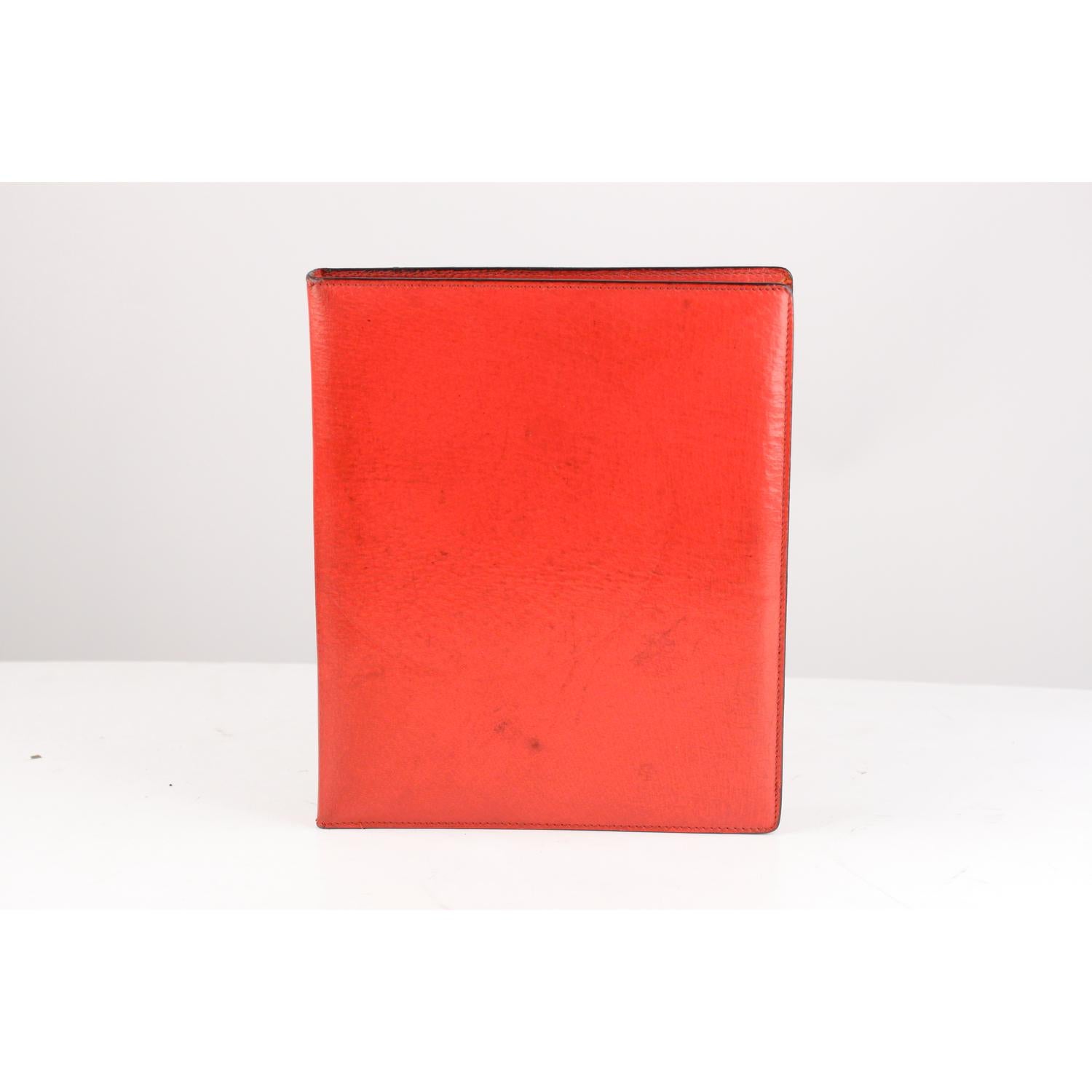 Gucci Vintage Red Leather 6 Ring Agenda Notebook with Pen In Good Condition In Rome, Rome